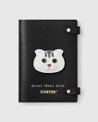 PUTING PUSA NA MAY BERDENG MATA NA NOTEBOOK