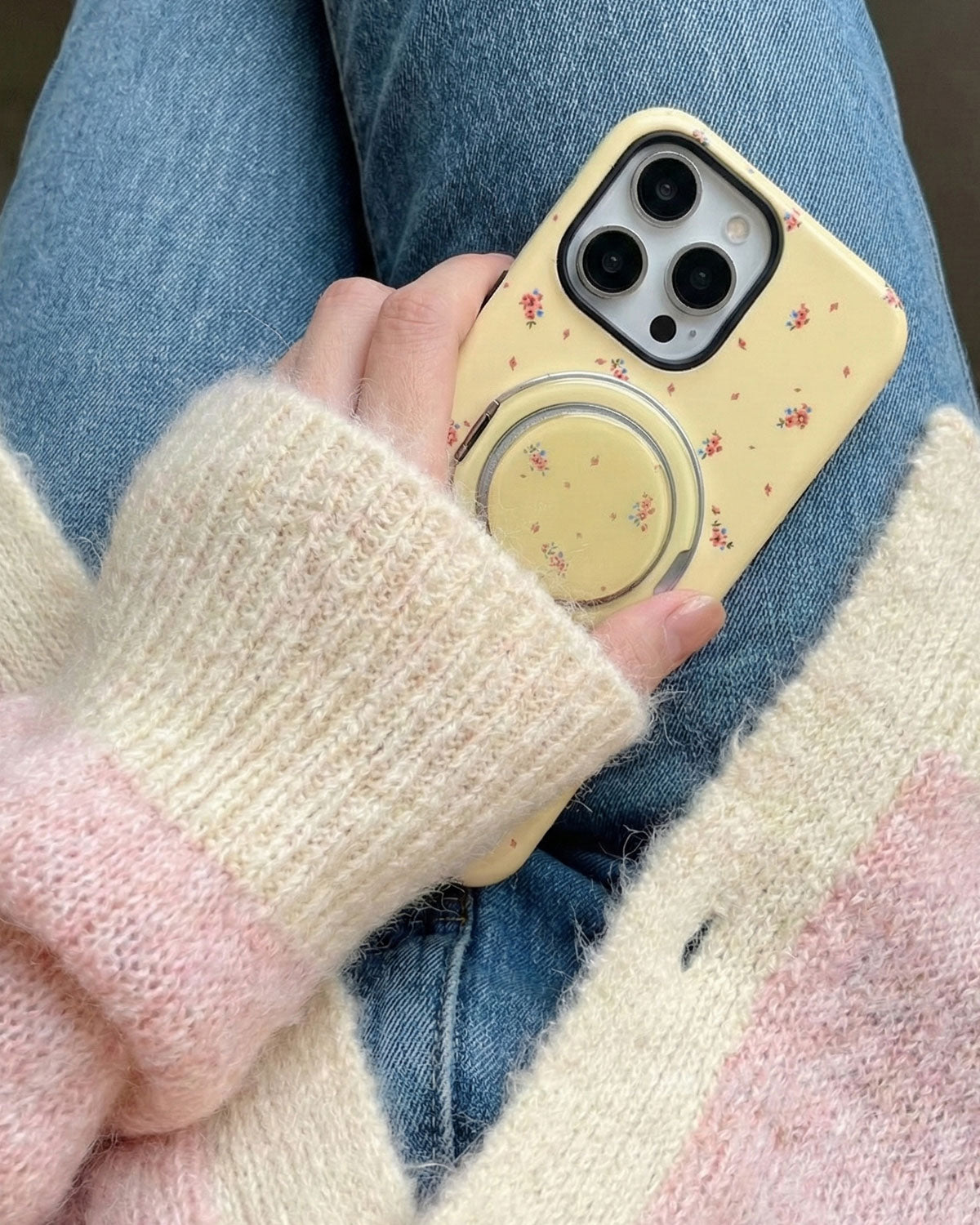 YELLOW MINI FLORAL PHONE CASE