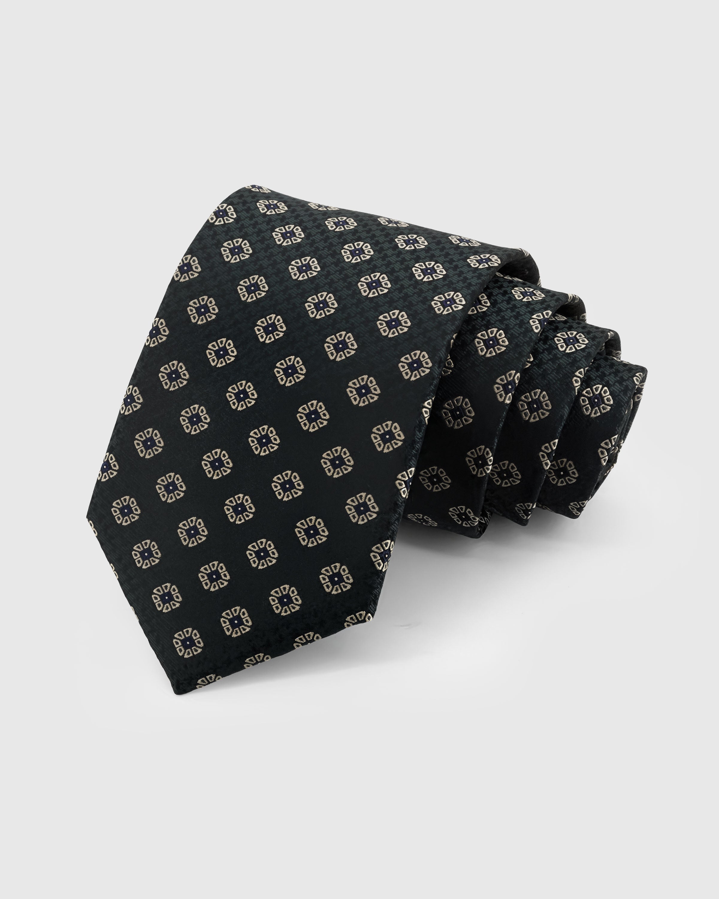 ONYX SQUARE TIE