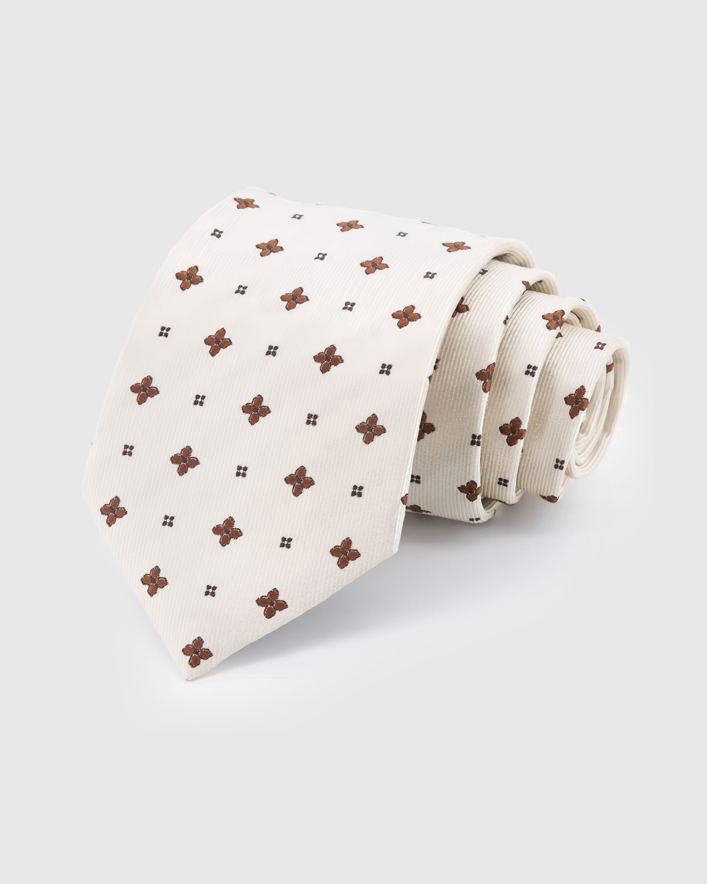 IVORY CLOVER TIE