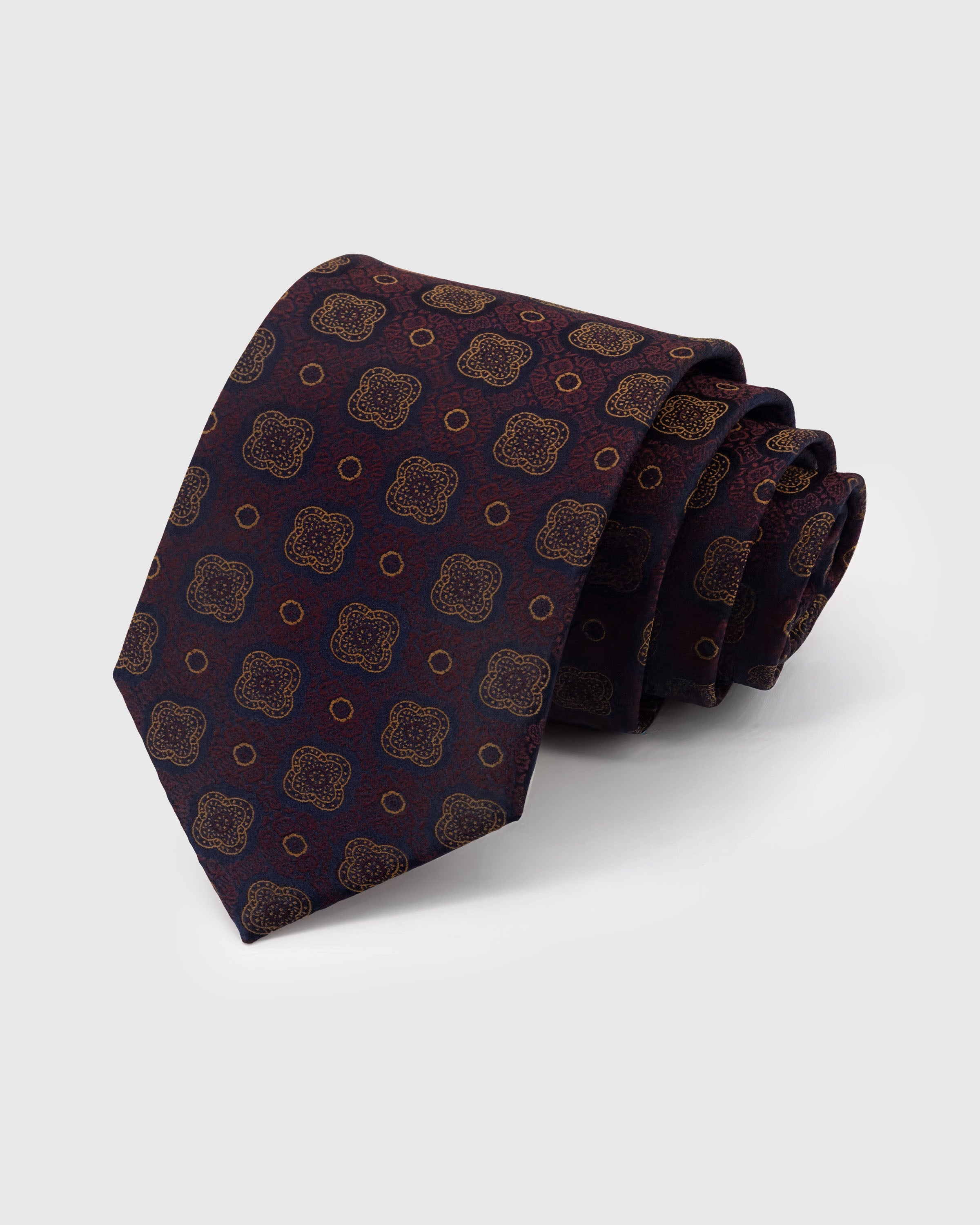 CLARET QUATREFOIL TIE