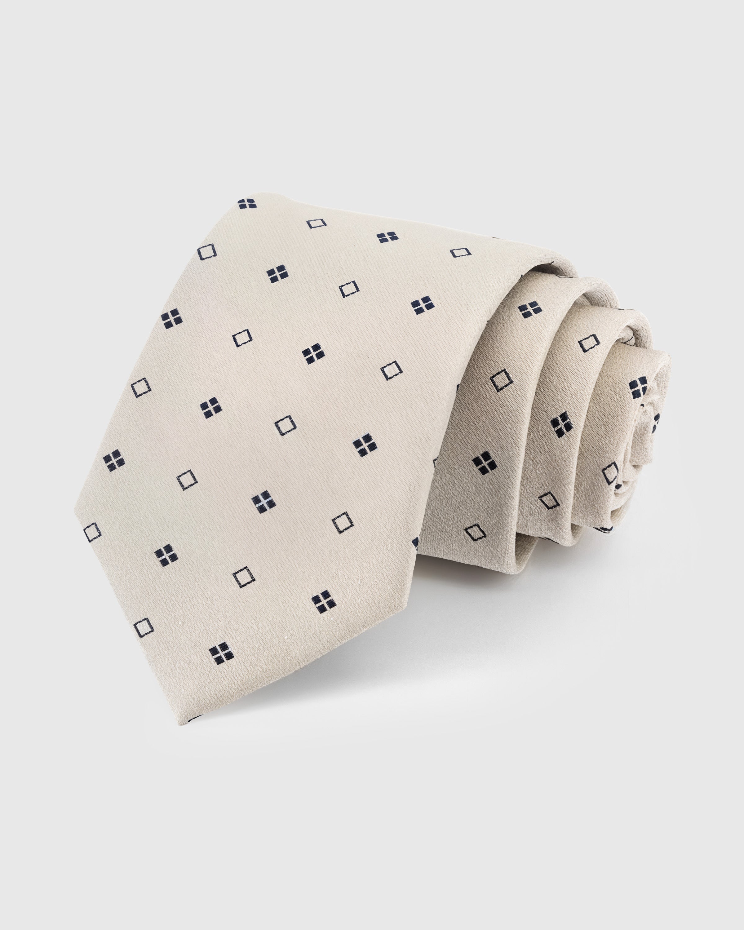PEARL SQUARE DOT TIE
