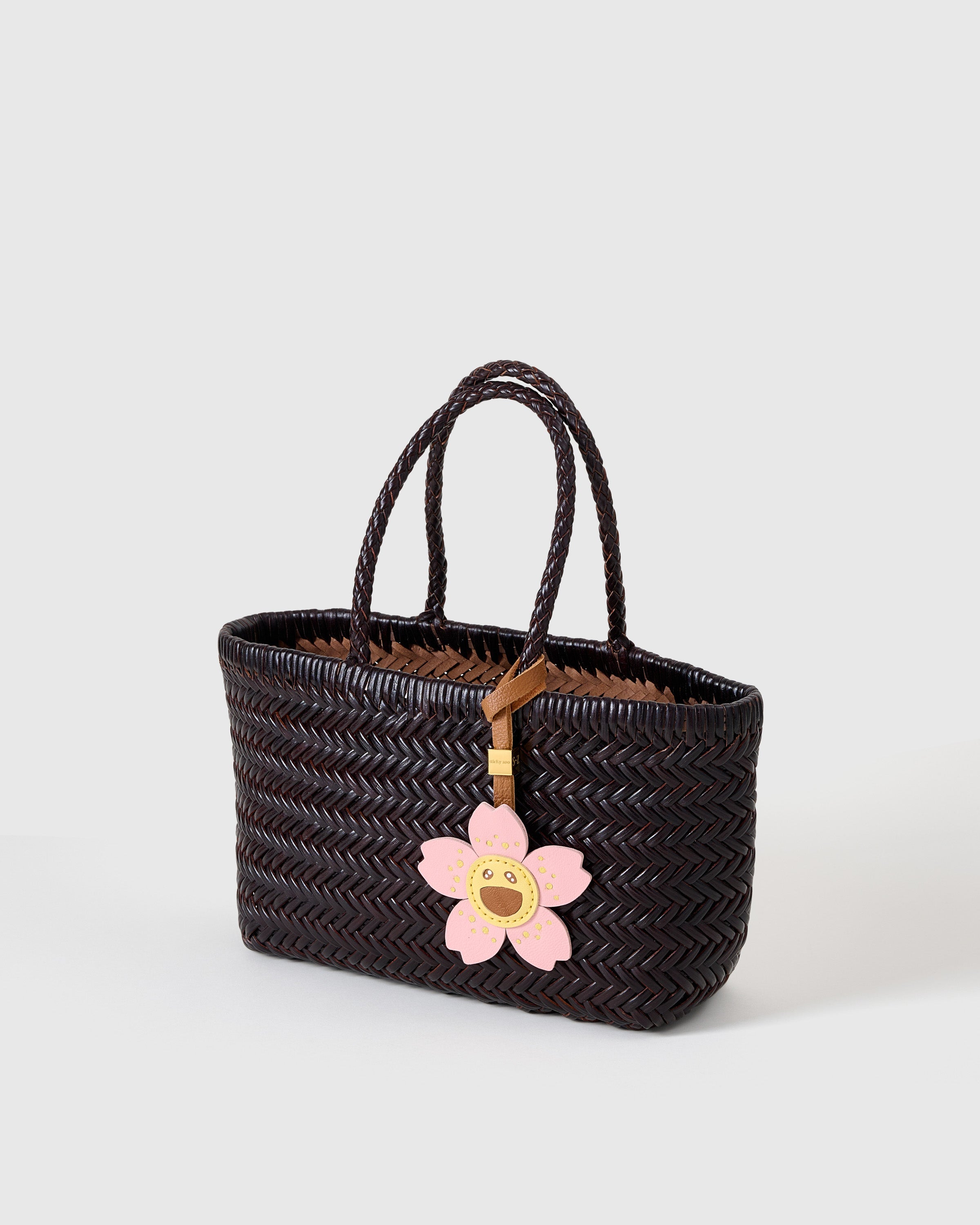 BLOOMY SAKURA CHARM