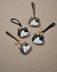 BRITISH SHORTHAIR CAT CHARM – GRAY MUSE EDITION