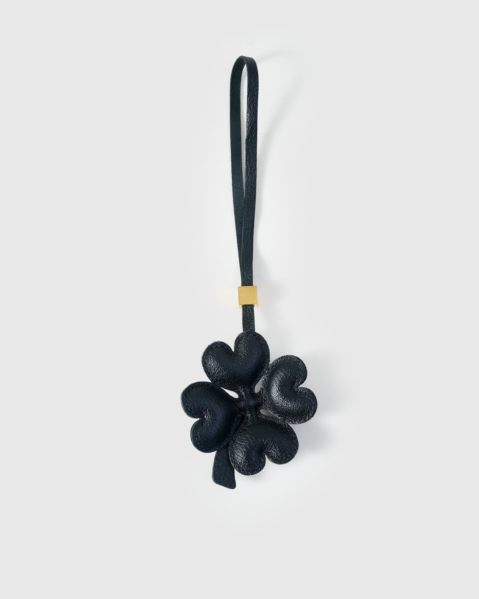LUCKY CLOVER CHARM