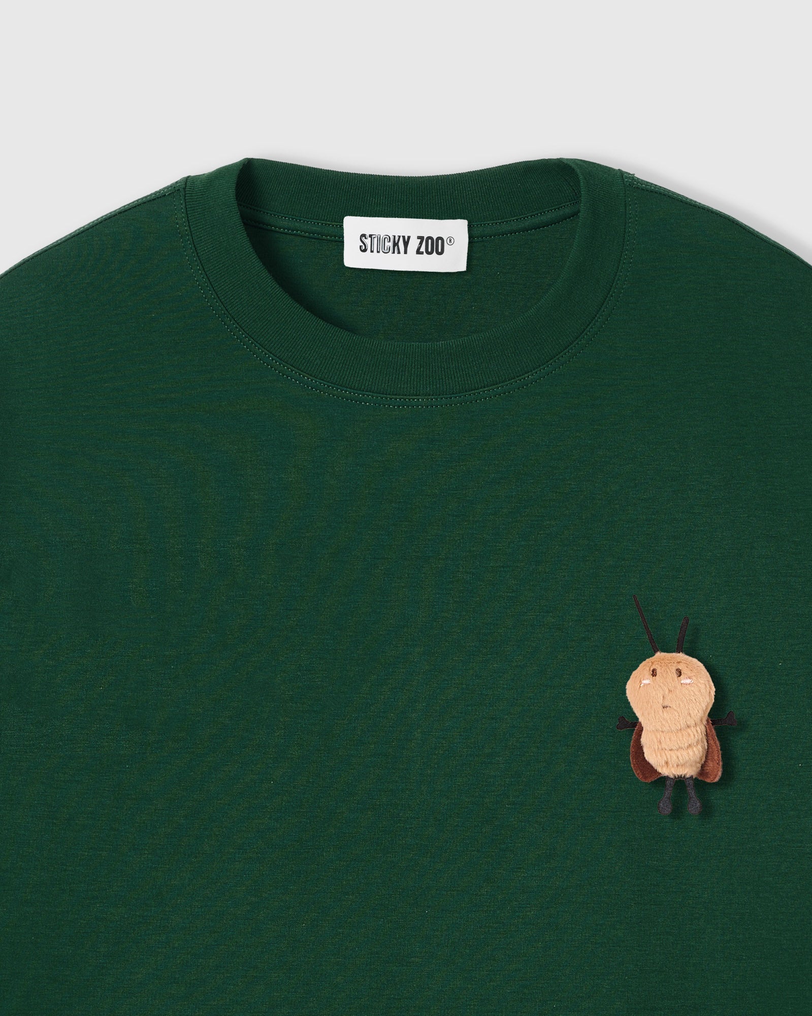 HONEY BEE SCATTER T-SHIRT — GREEN