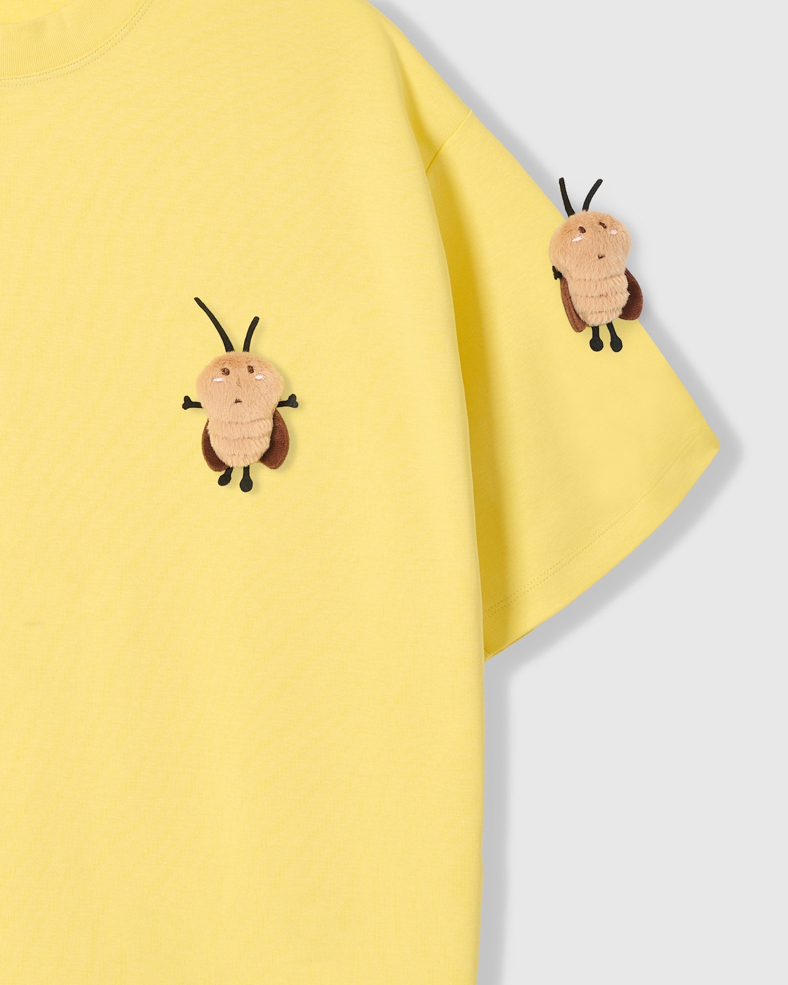 HONEY BEE SCATTER T-SHIRT — YELLOW