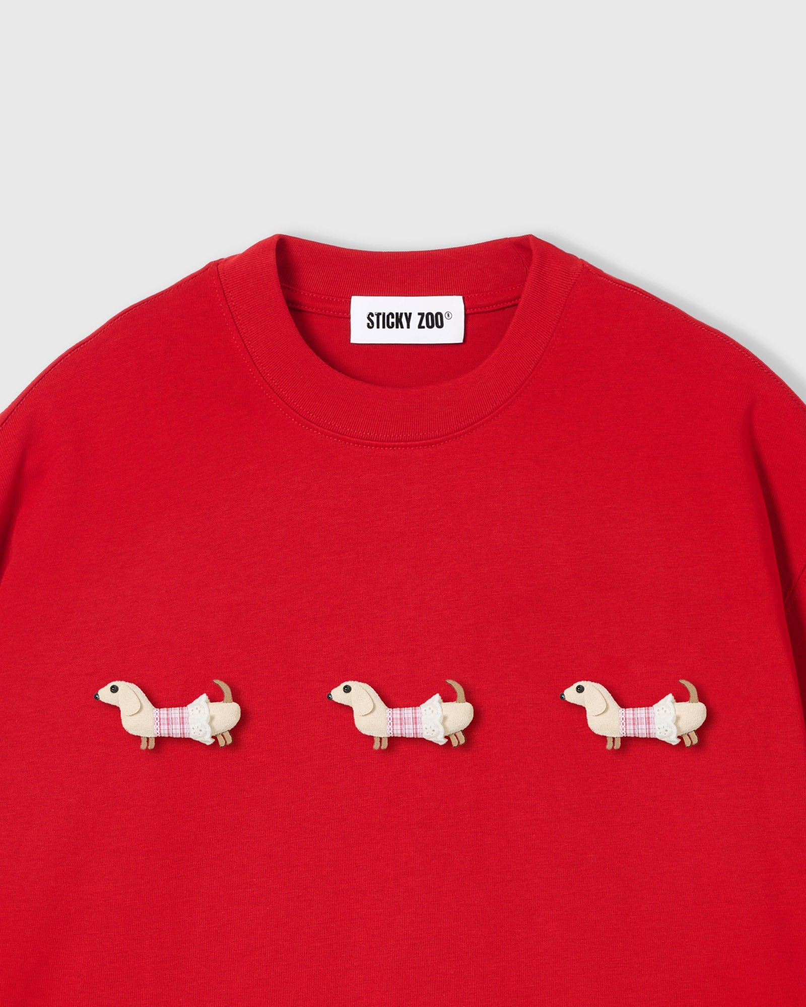 PLAID DACHSHUND TRIO T-SHIRT — RED