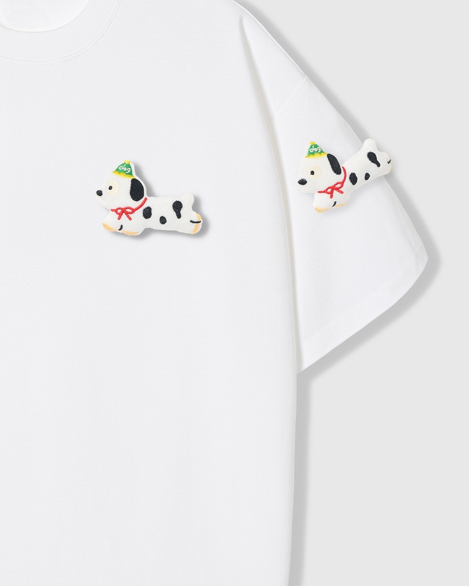 SPOTTY PUPPY SCATTER T-SHIRT — WHITE