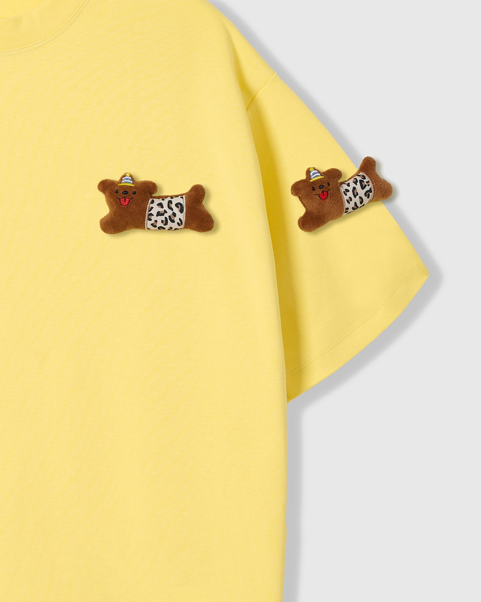 WILD TEDDY SCATTER T-SHIRT — YELLOW