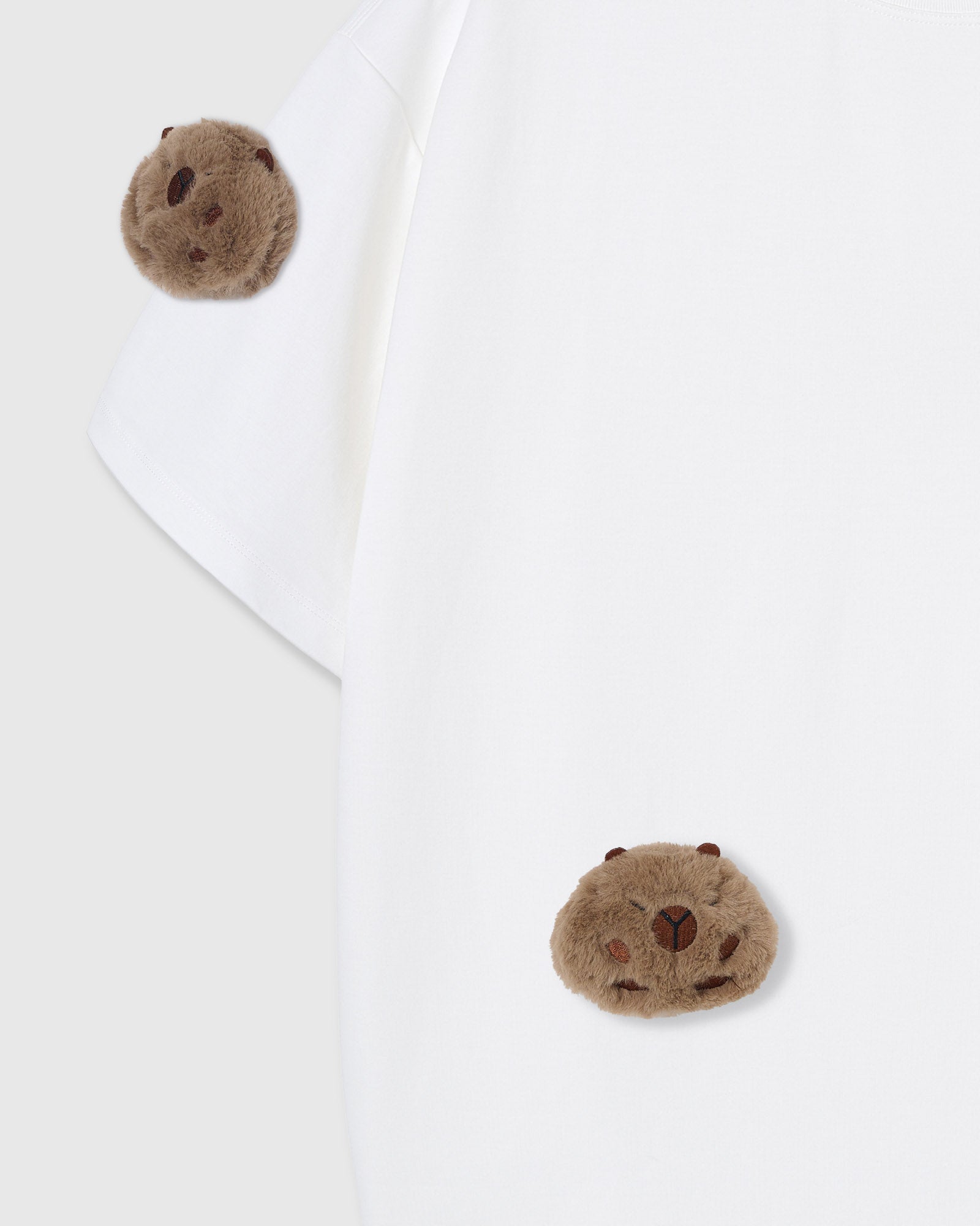 SLEEPY TEDDY SCATTER T-SHIRT — WHITE