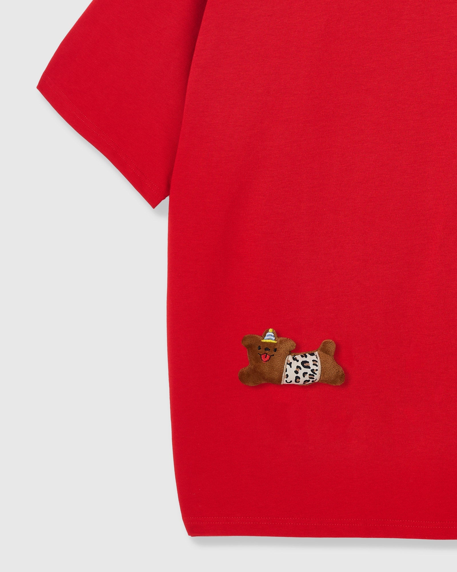 WILD TEDDY SCATTER T-SHIRT — RED