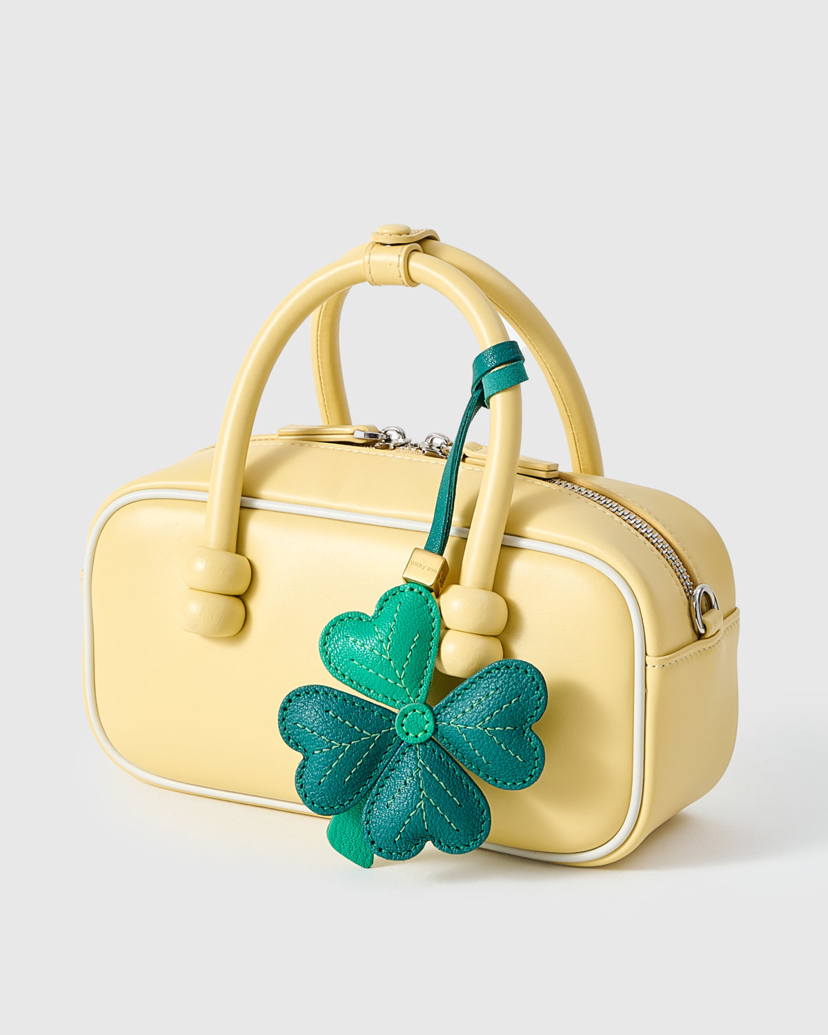 LUCKY CLOVER CHARM