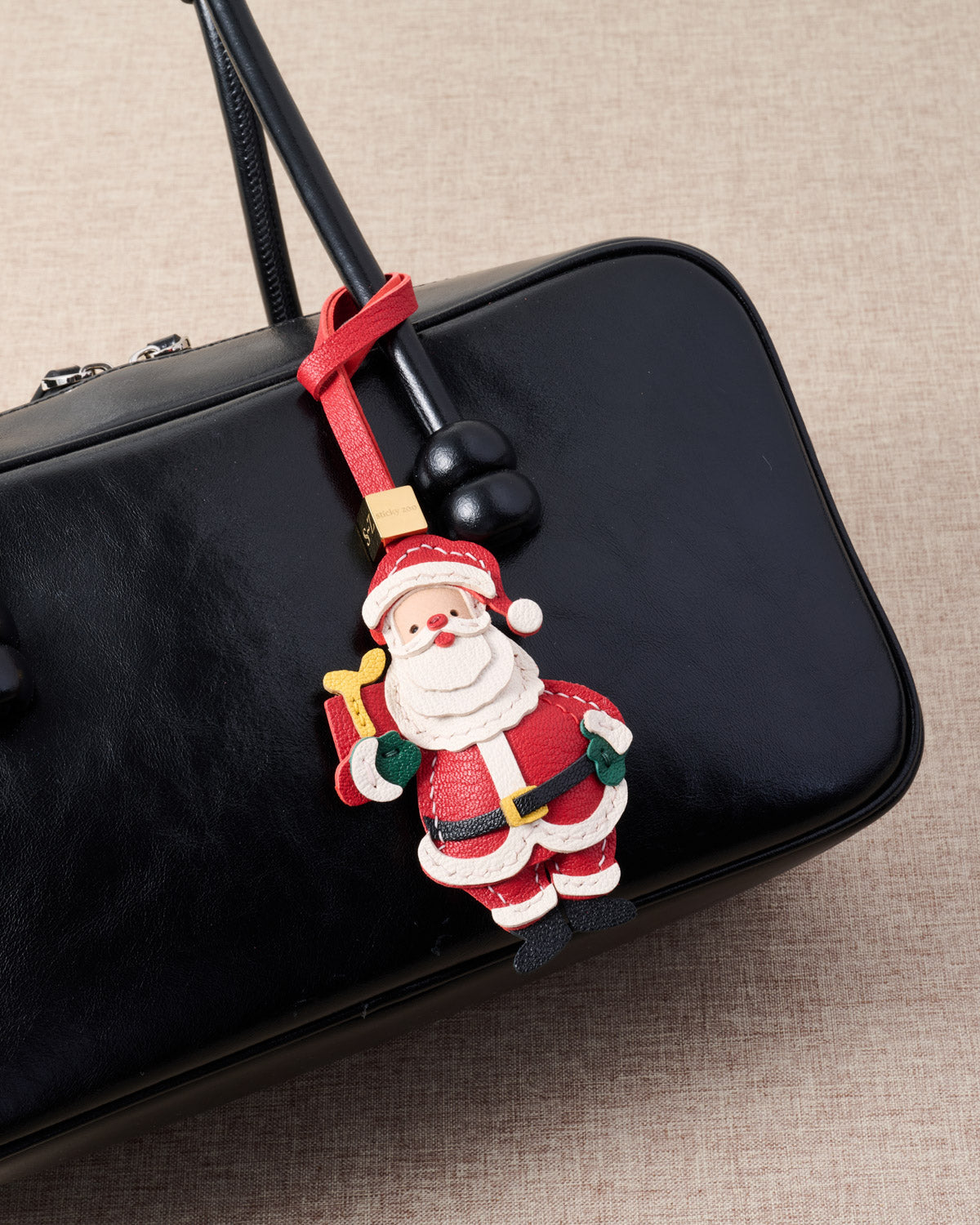 THE SANTA CHARM