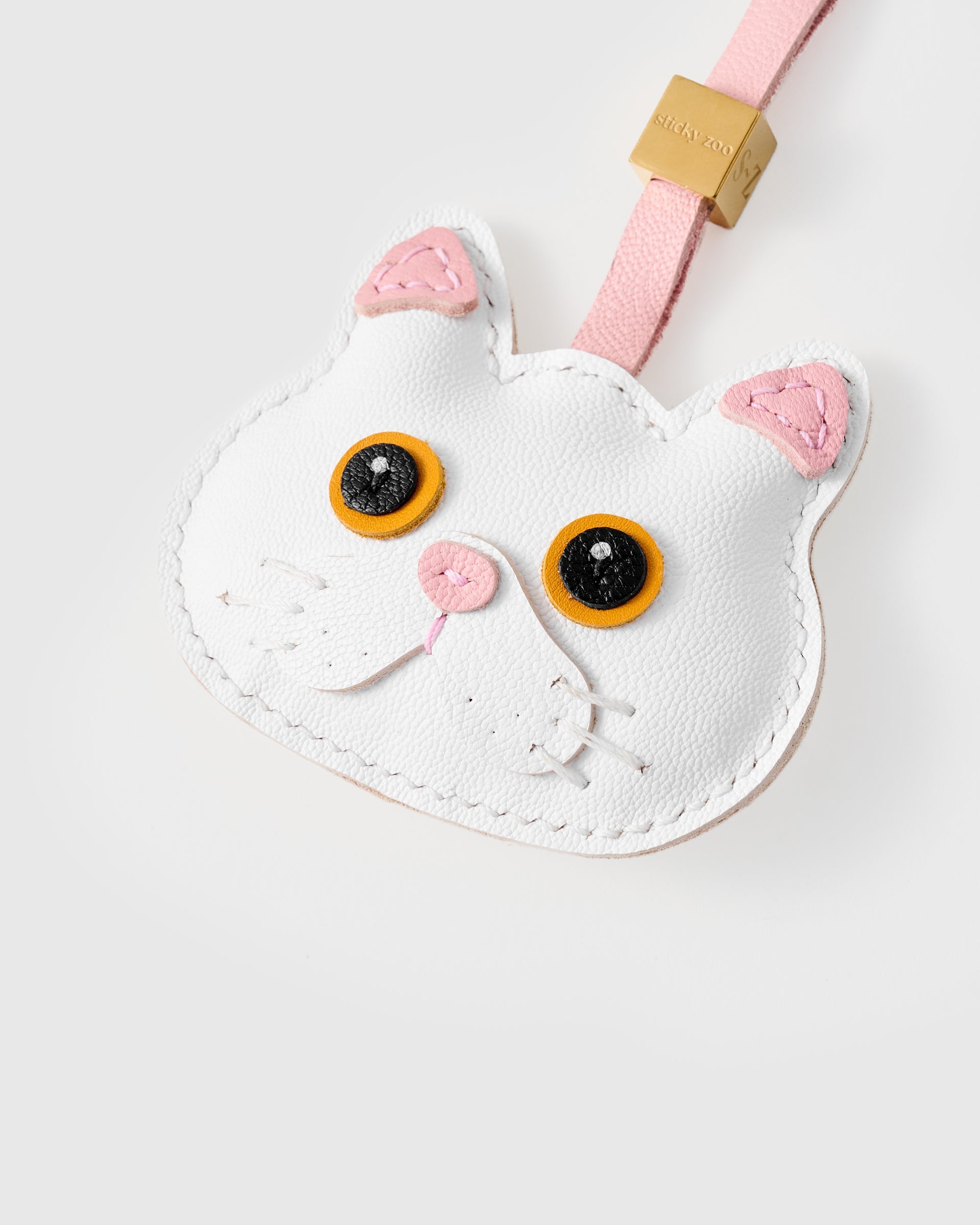 SNOWY CAT CHARM