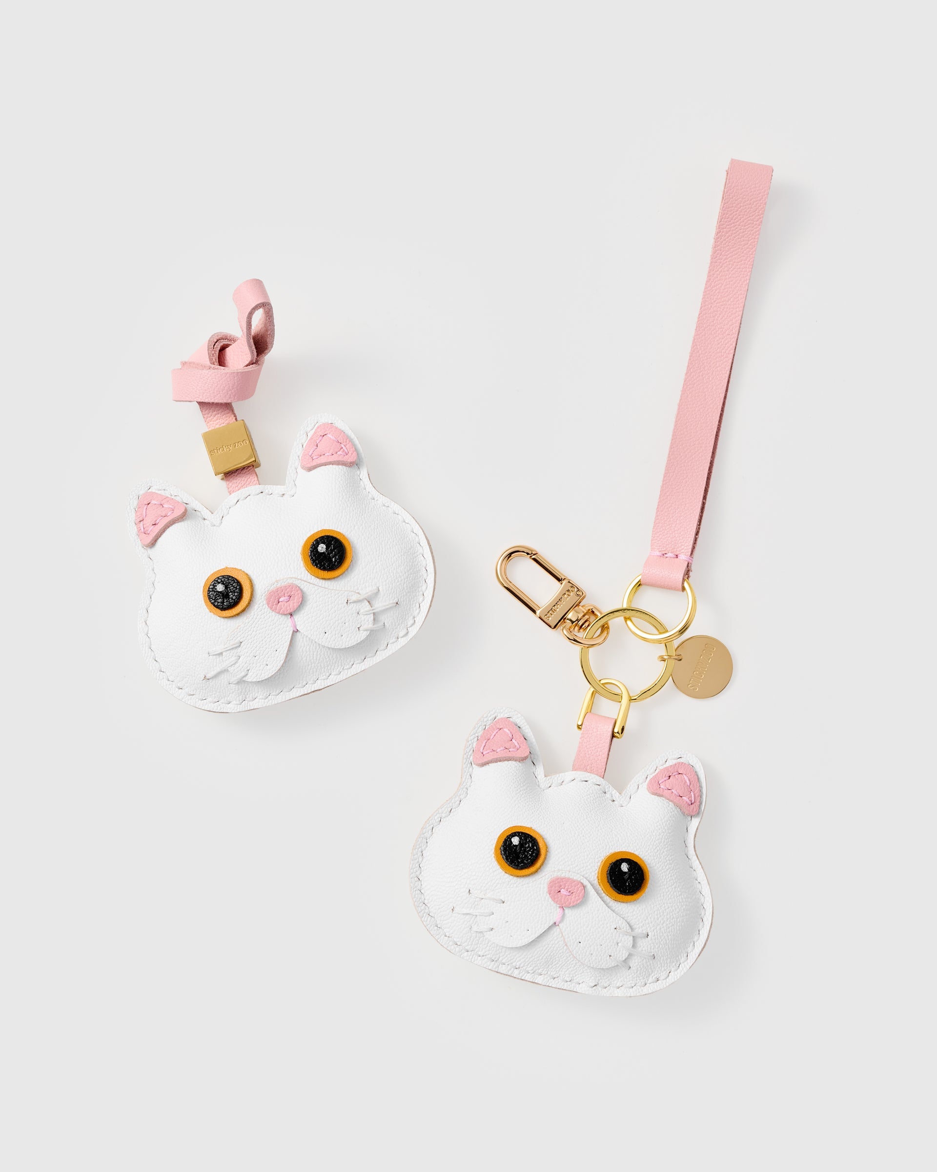 SNOWY CAT CHARM