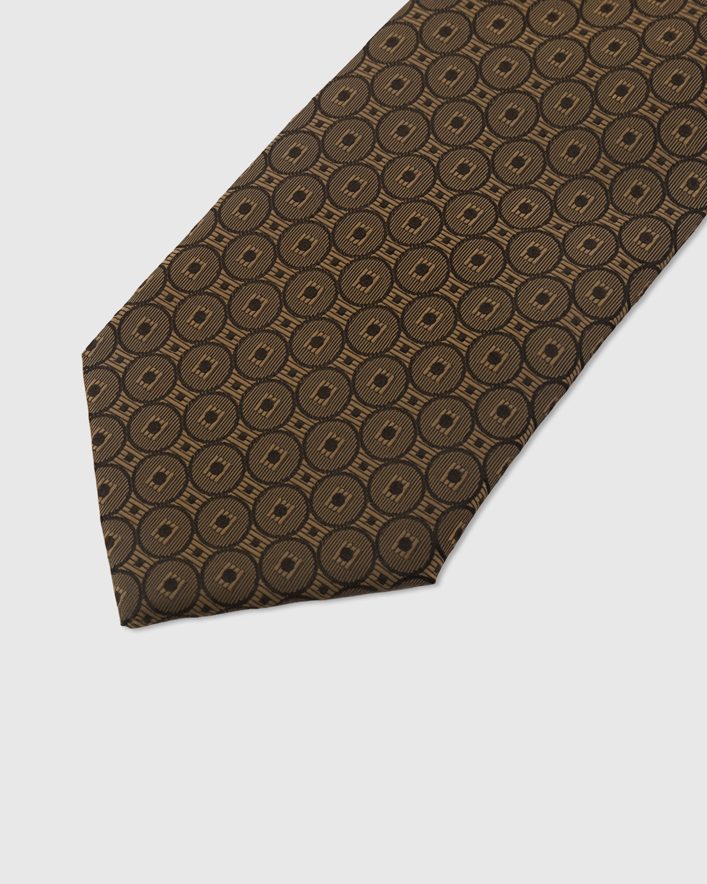 UMBER COIN MEDALLION TIE