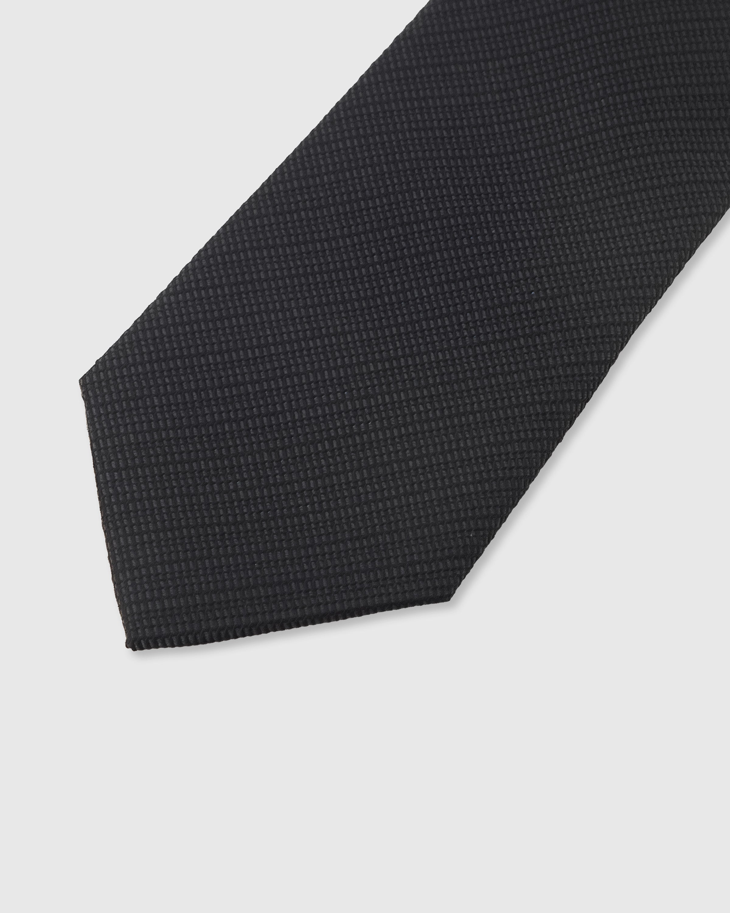 OBSIDIAN SOLID TIE