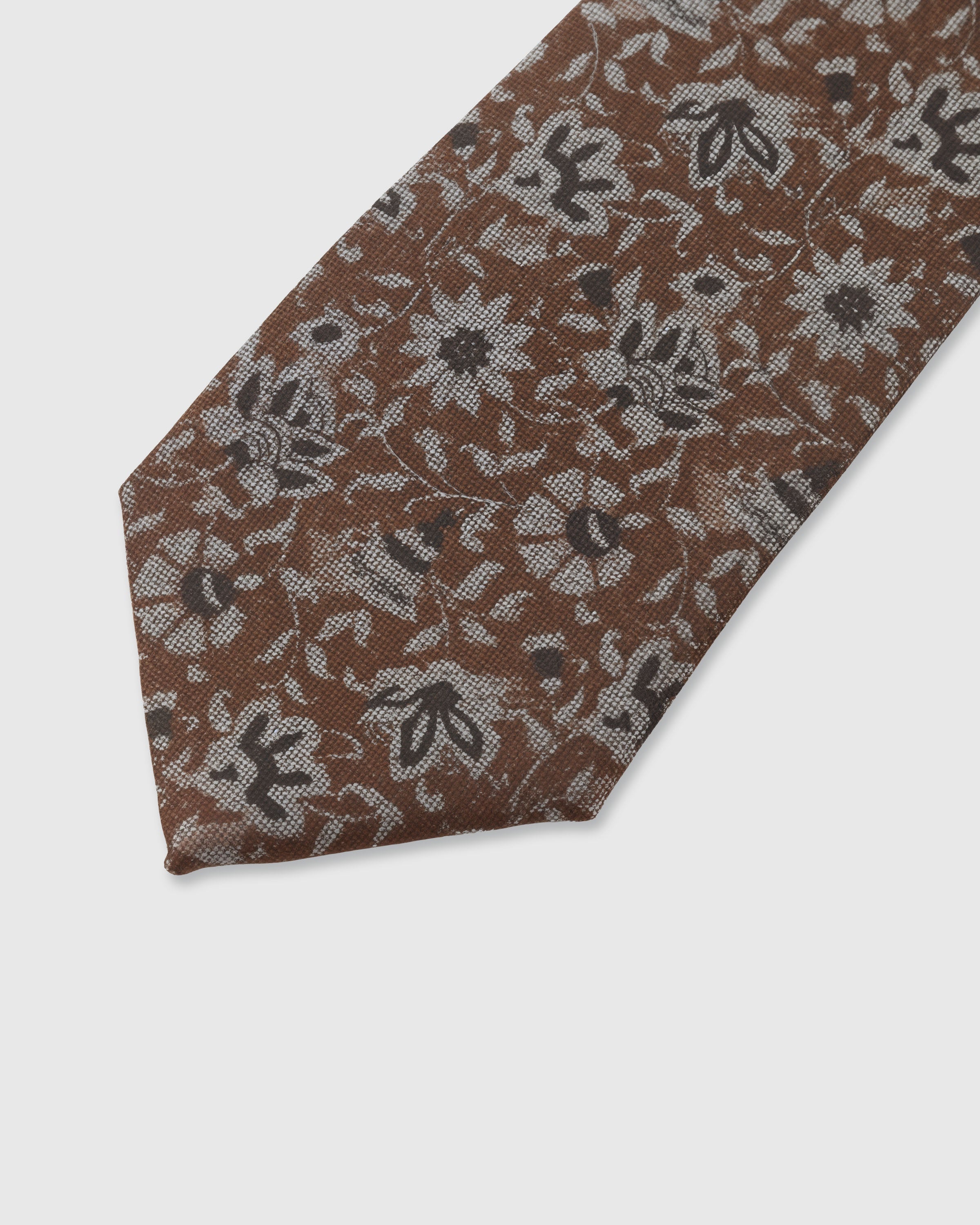 WALNUT FLORAL TIE