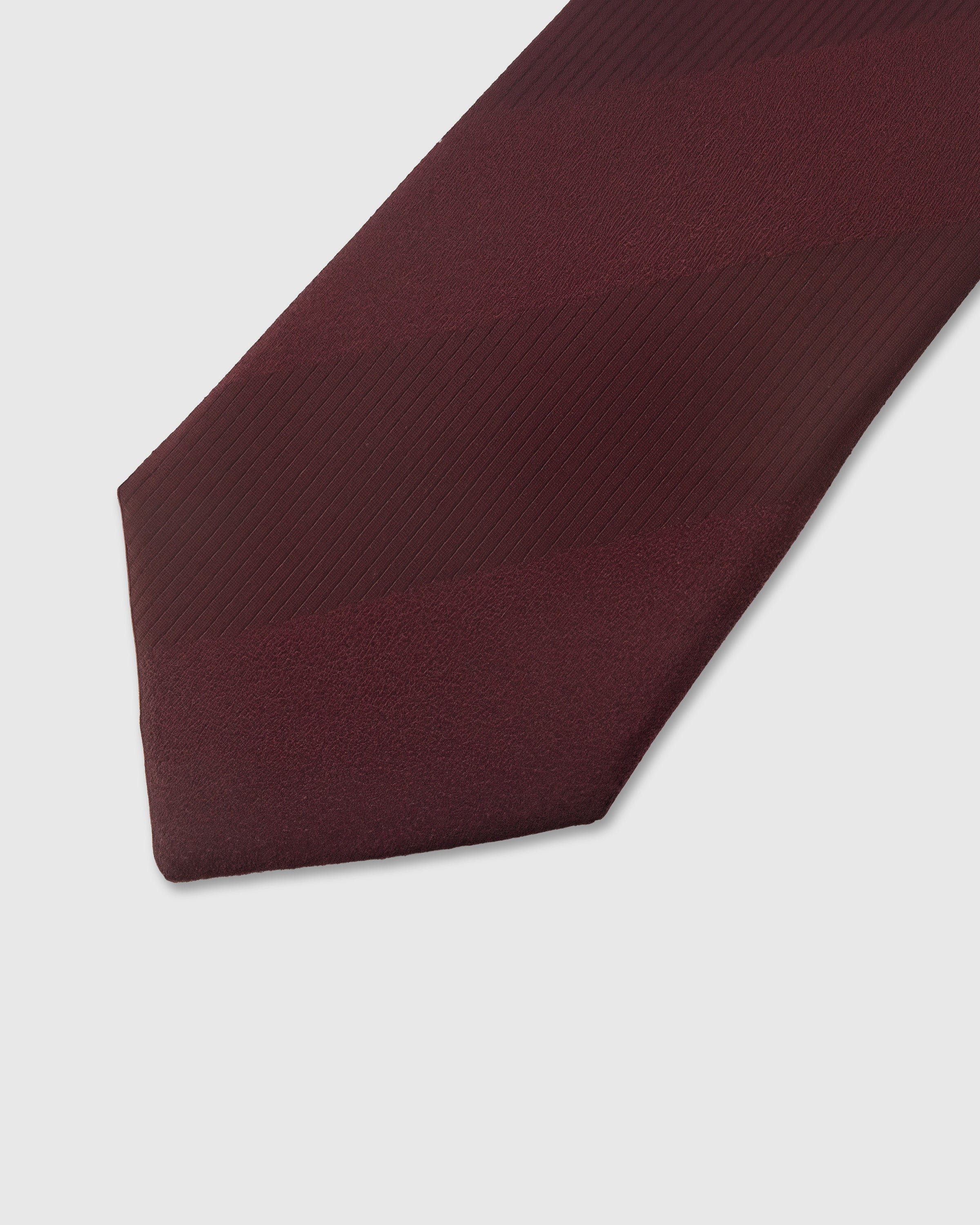 MERLOT SOLID TIE