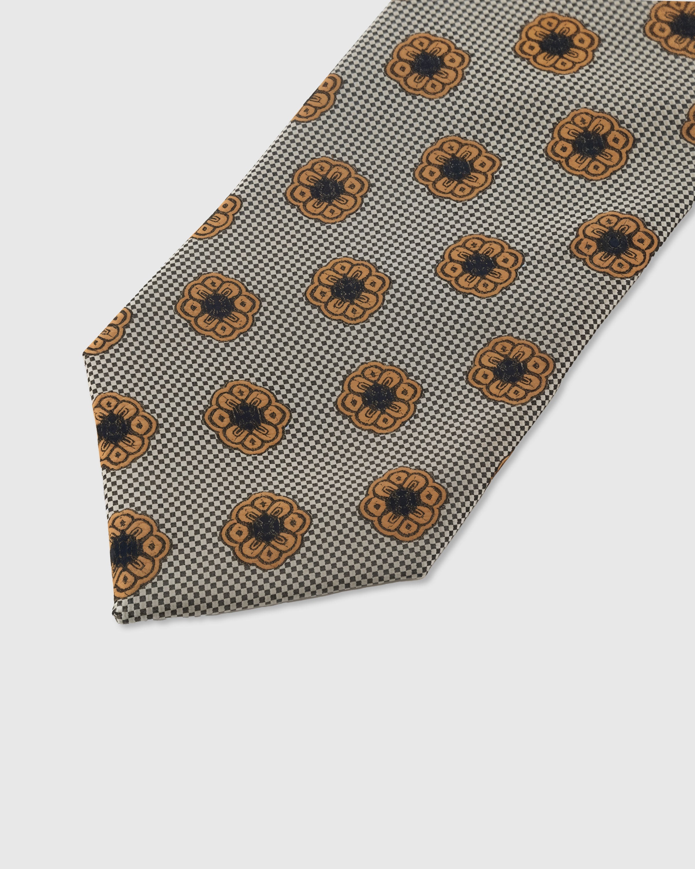 PEWTER ROSETTE TIE