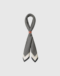 CHAIN LINK GRID SILK SCARF