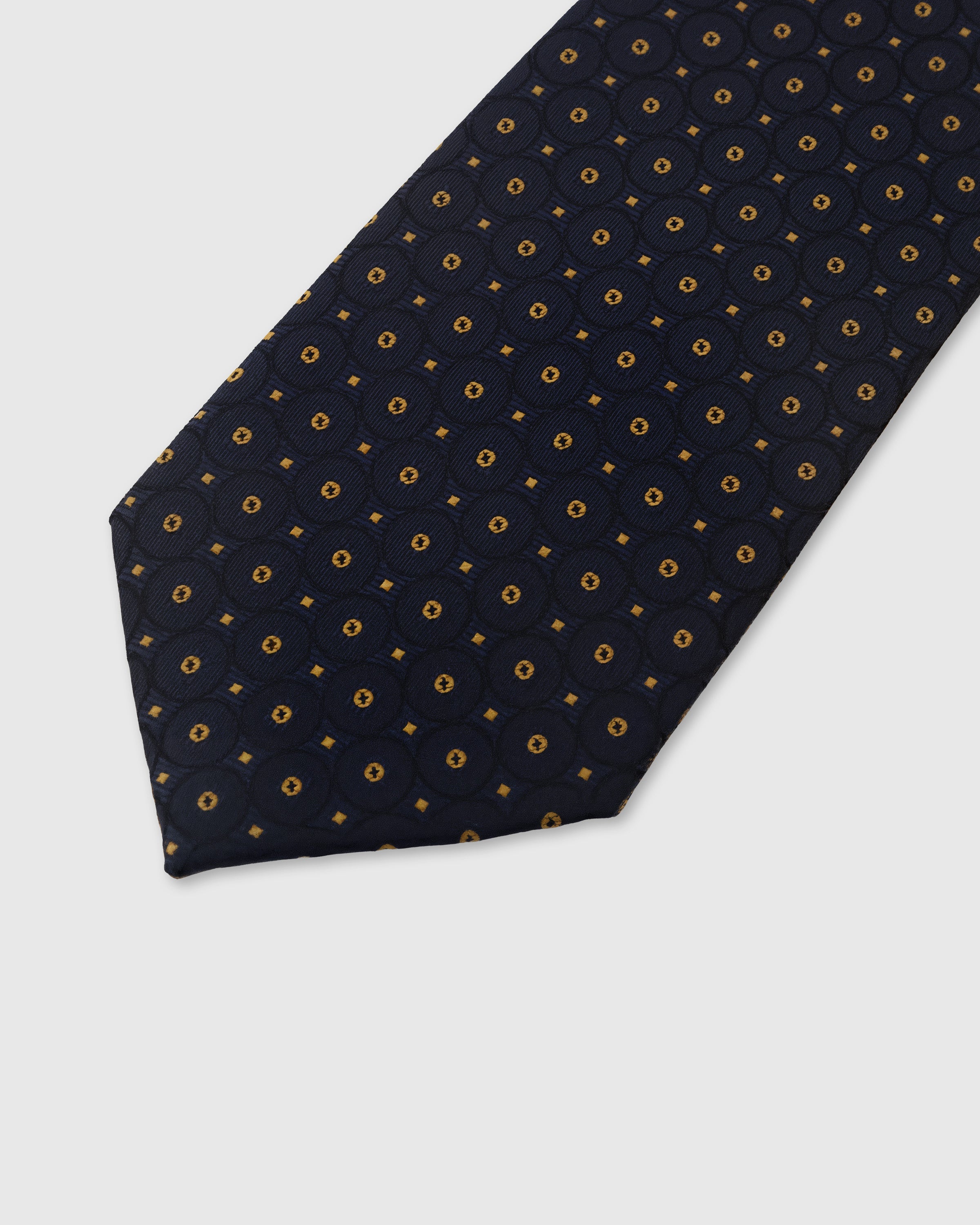 MIDNIGHT MEDALLION TIE