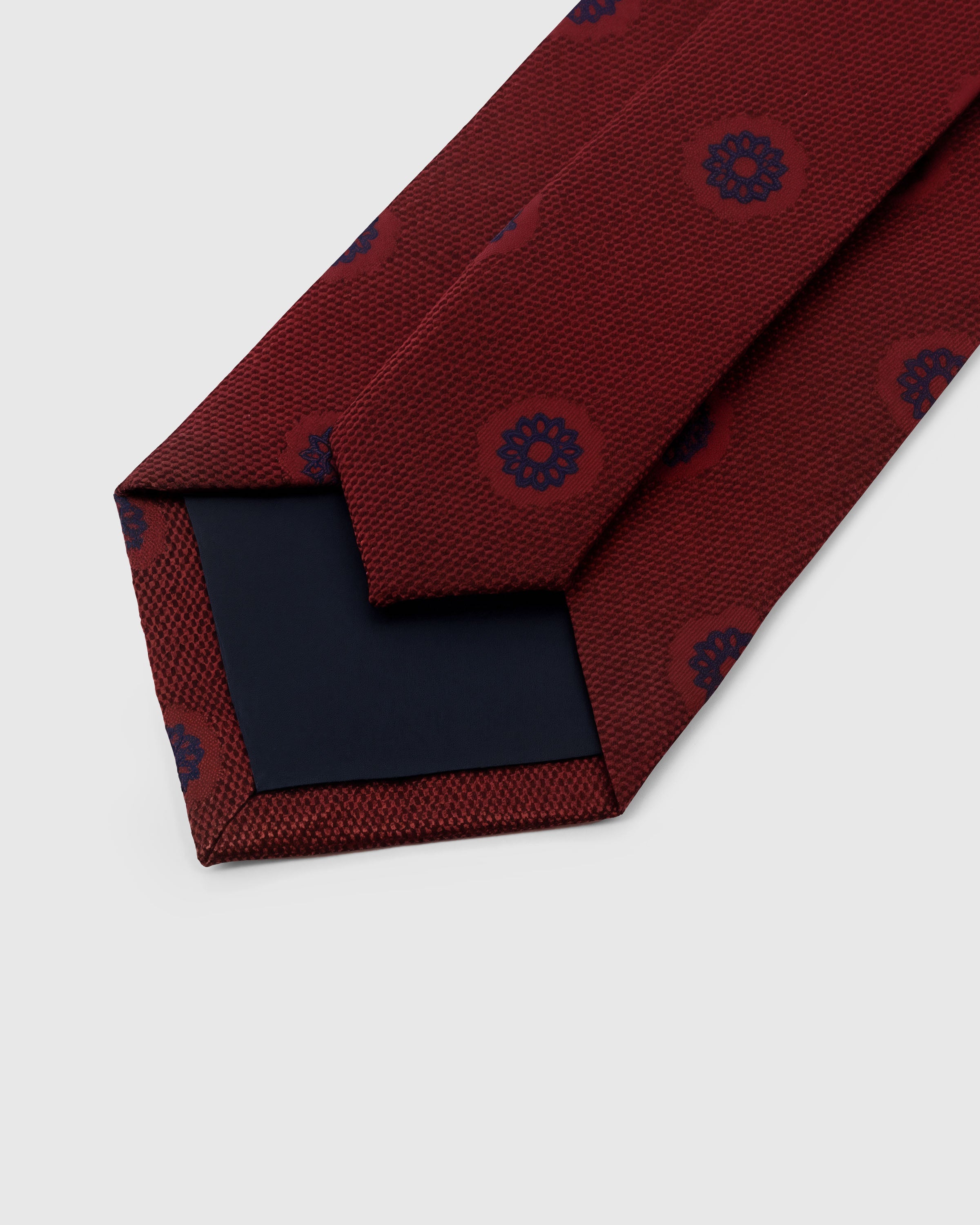 BURGUNDY ROSETTE TIE