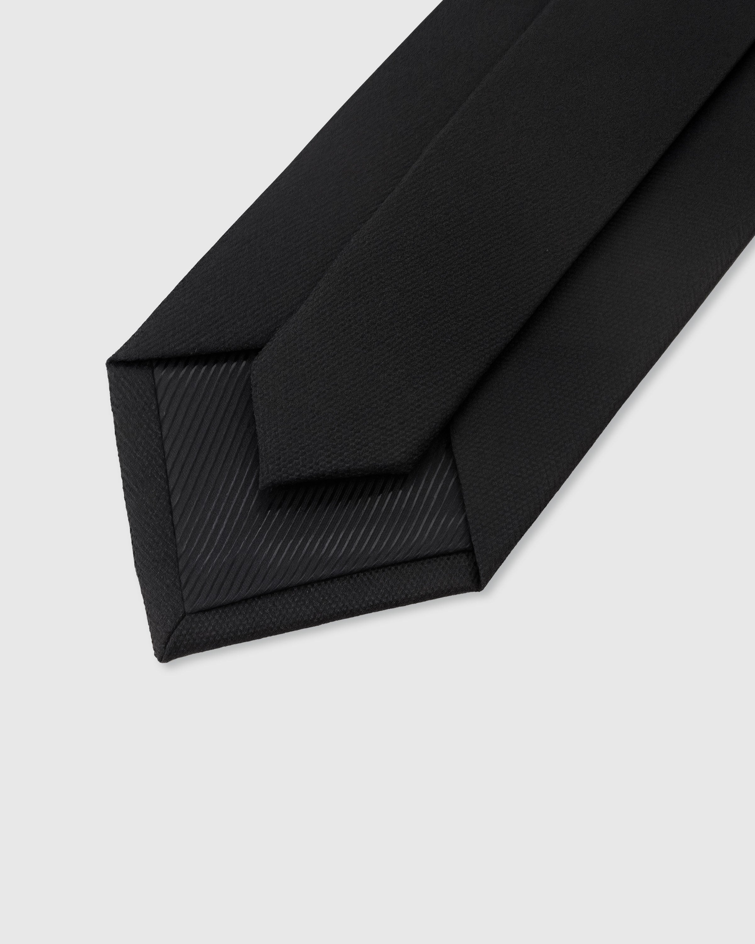 ONYX SILK TIE