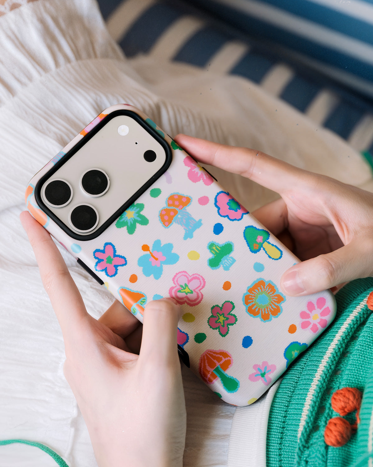 PIXEL MUSHROOM PHONE CASE