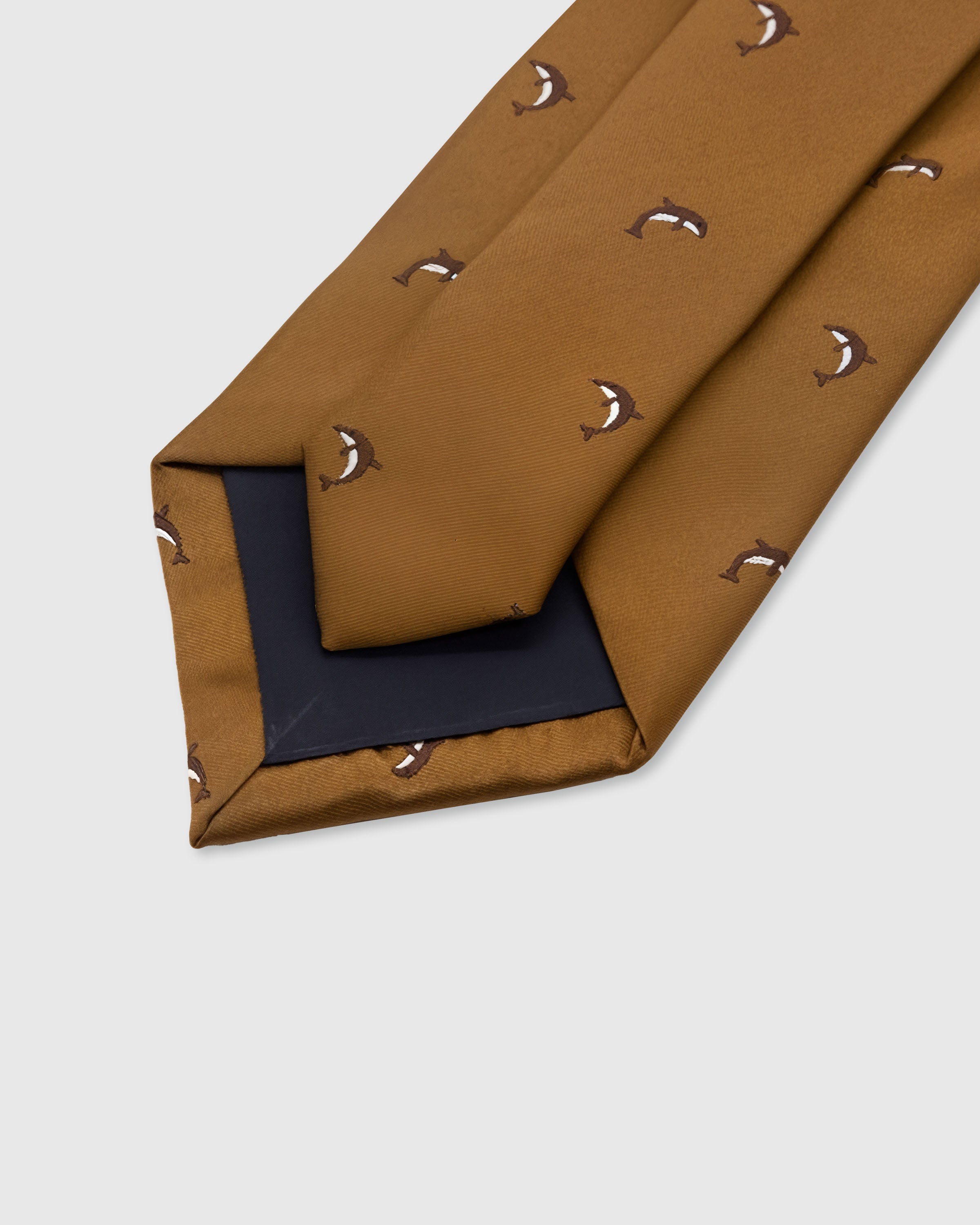 CARAMEL DOLPHIN TIE