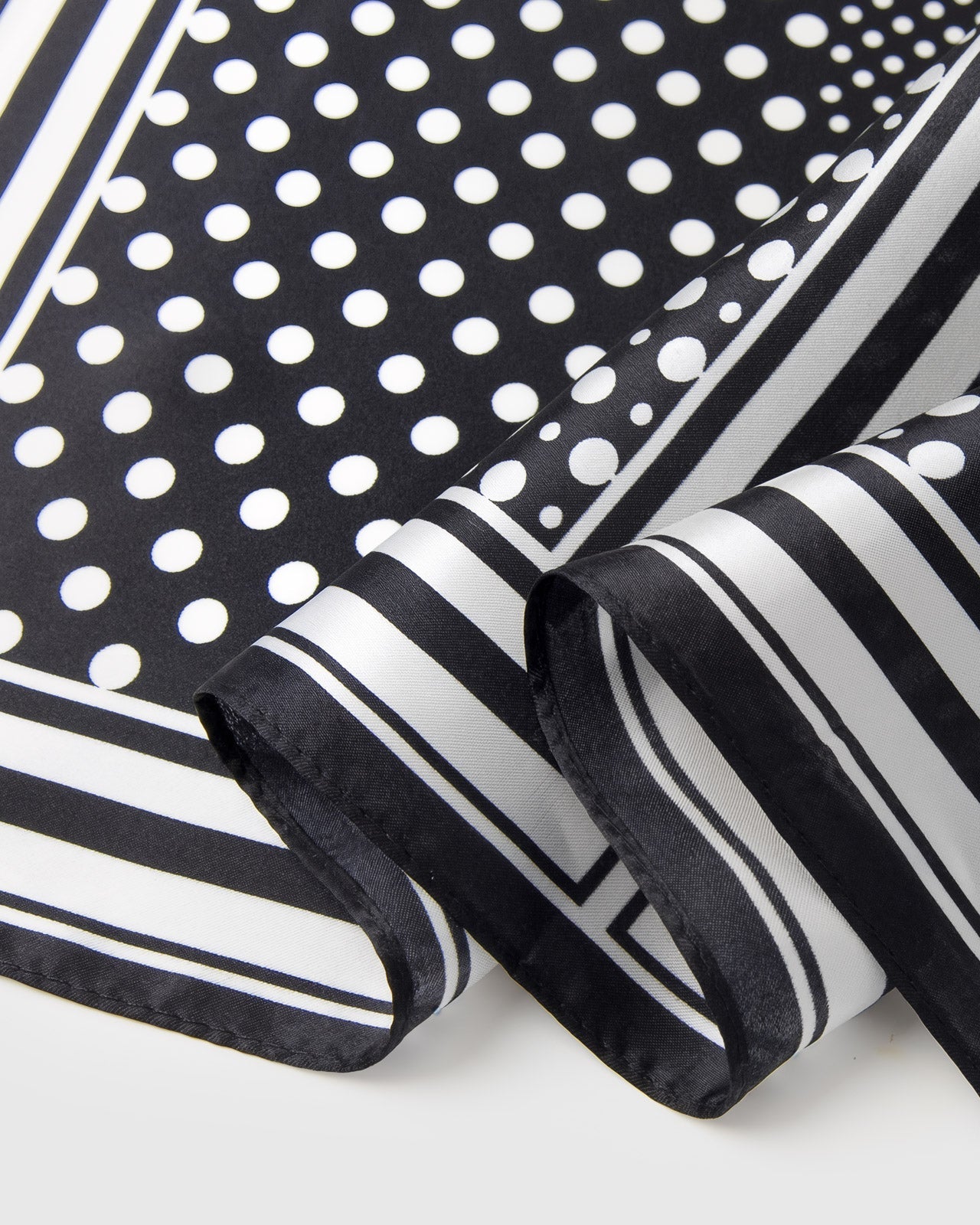 MONOCHROME DOT GRID SILK SCARF
