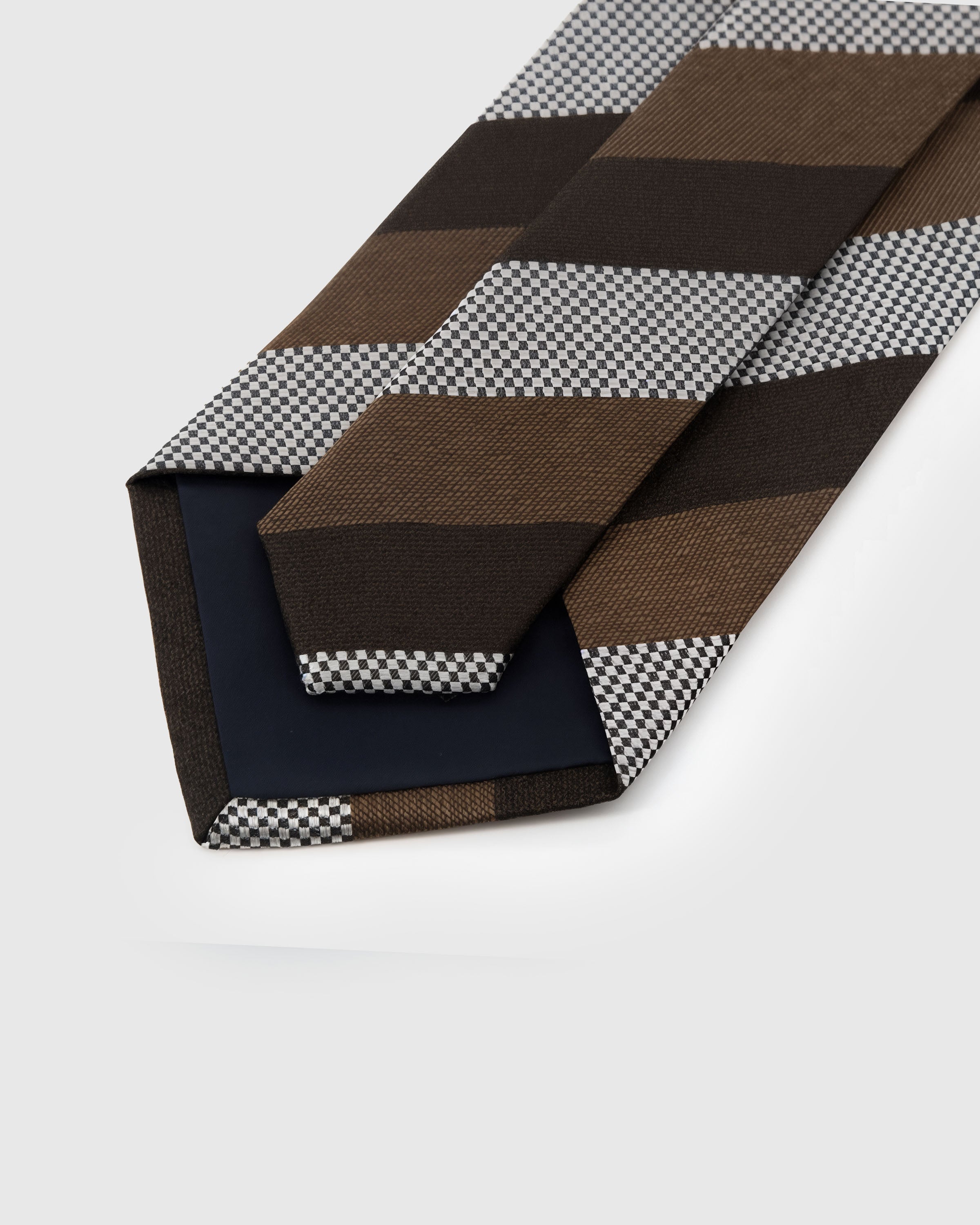 TIE NA COGNAC CLUB