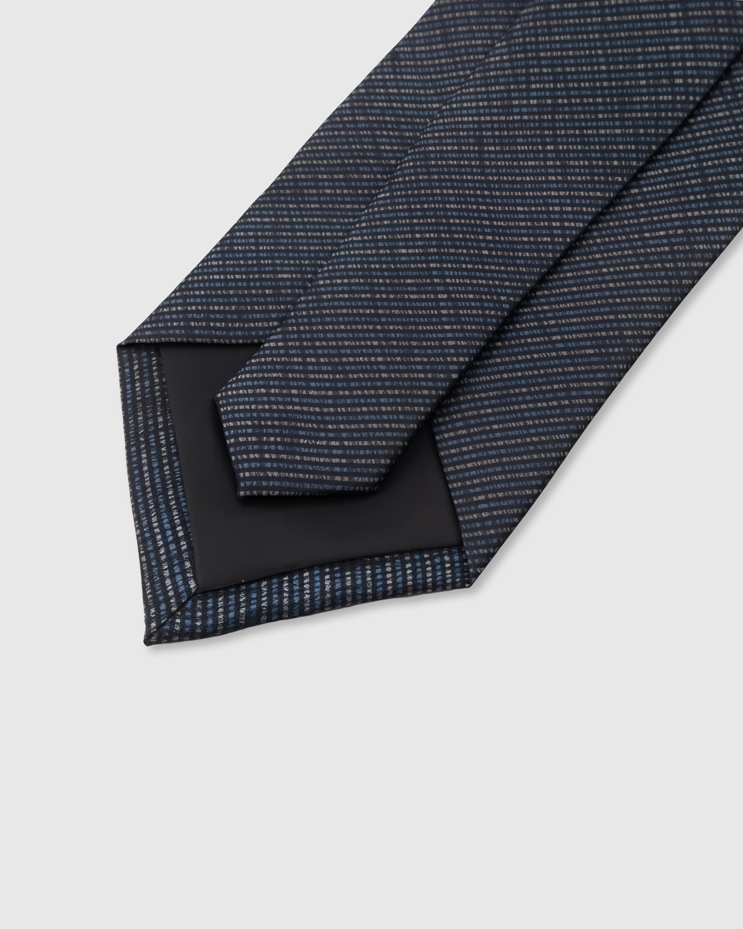 GRAPHITE TEXTURED TIE