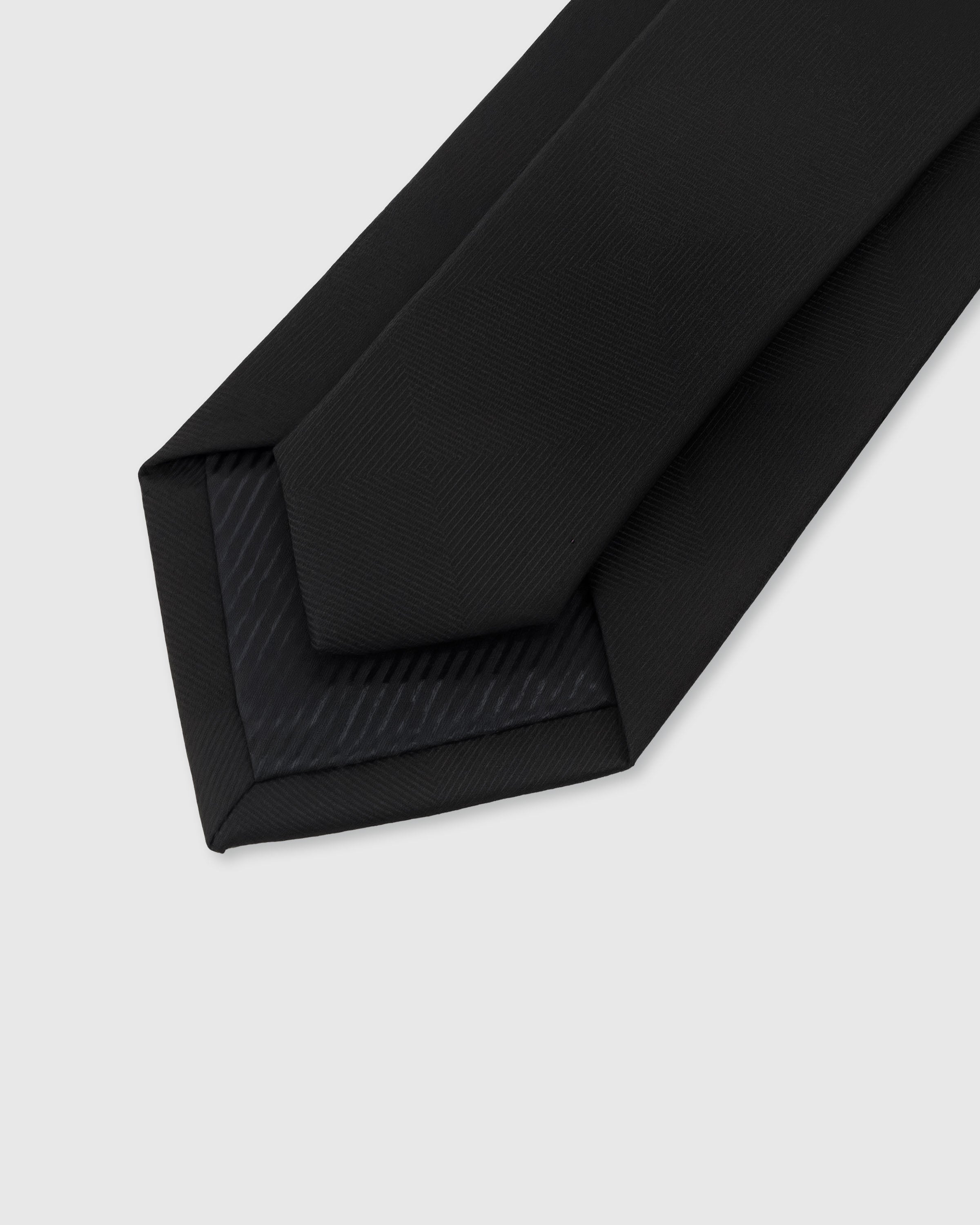 ONYX HERRINGBONE TIE