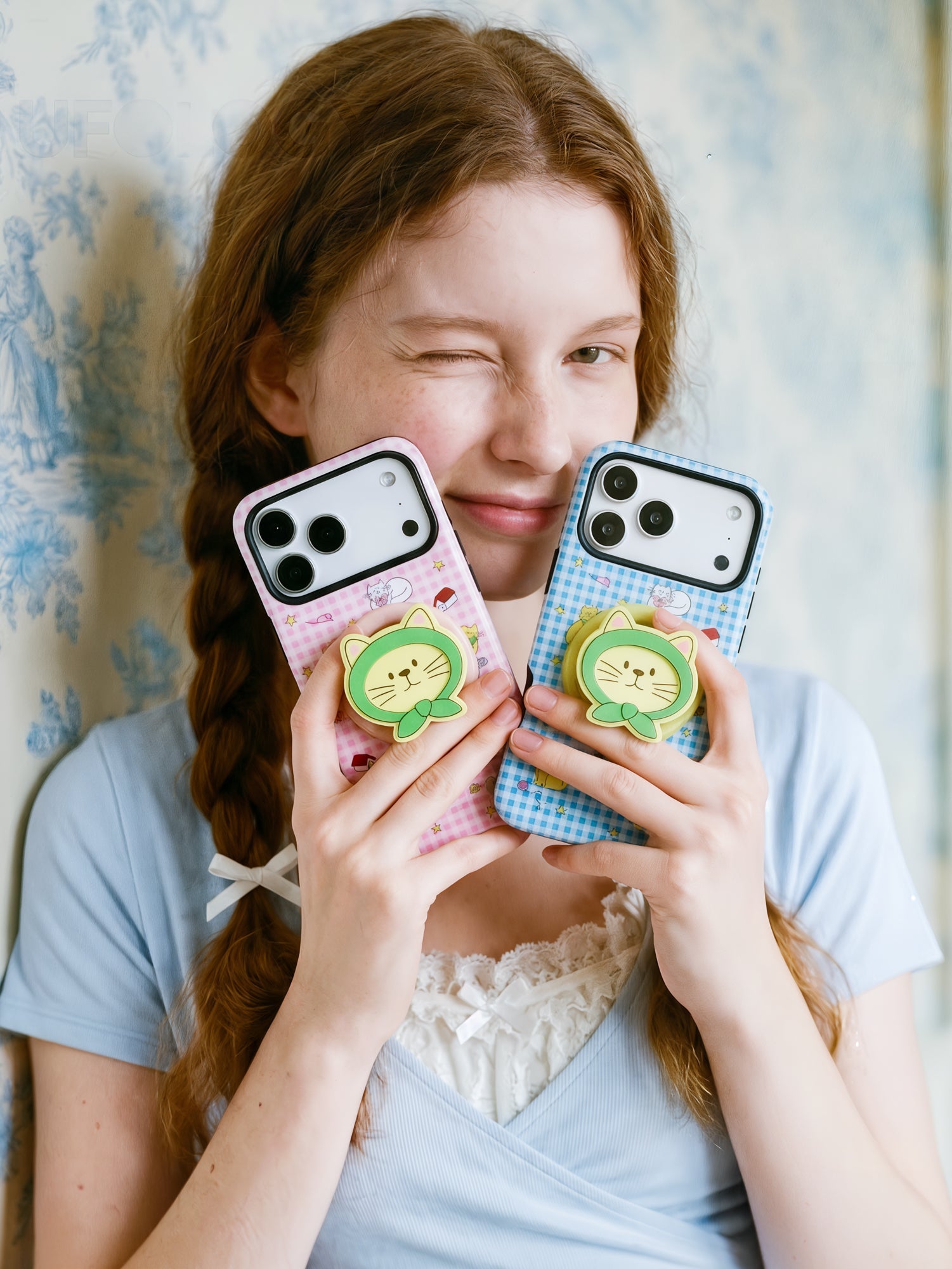 GREEN HOOD CAT PHONE CASE