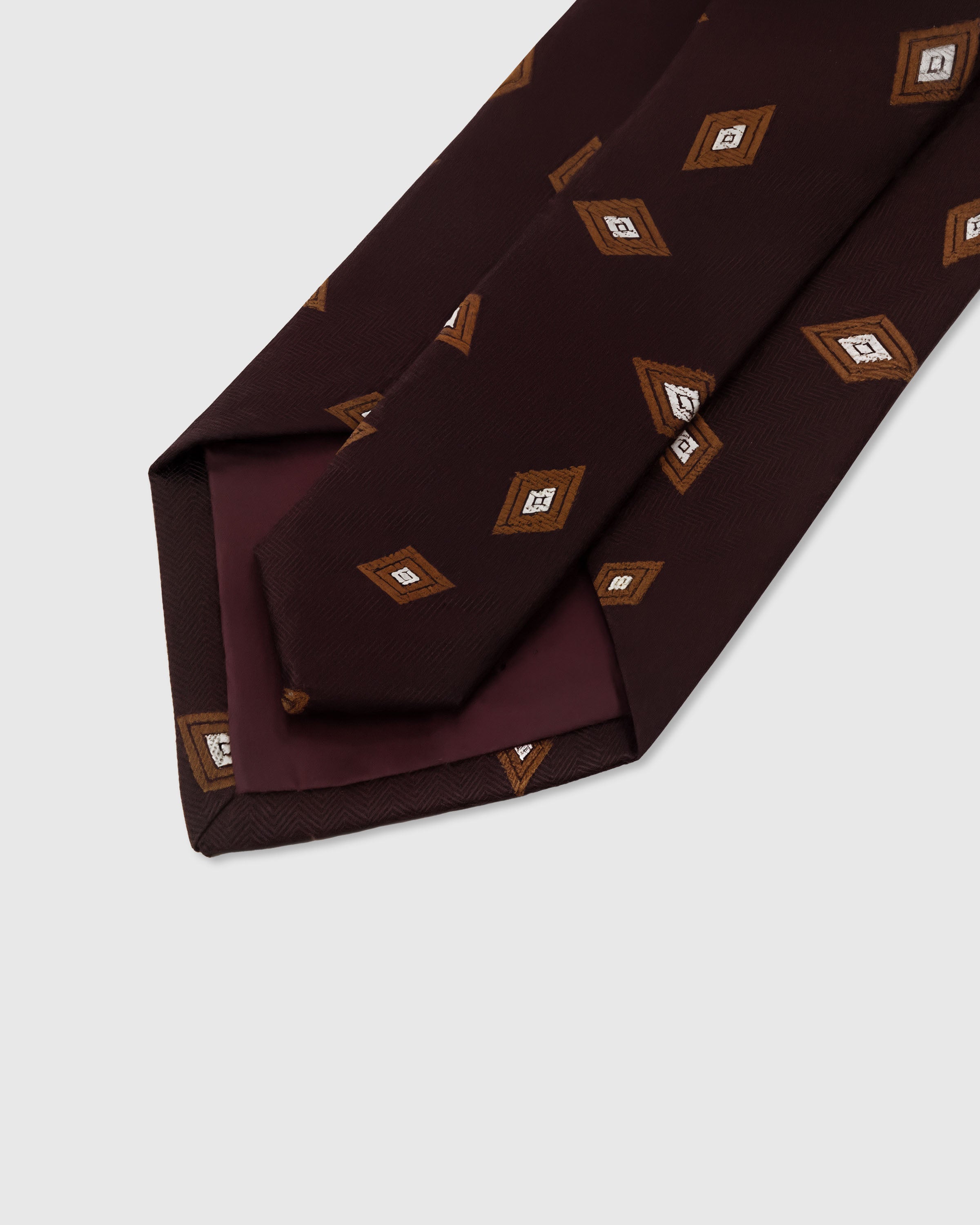 PLUM LOZENGE TIE