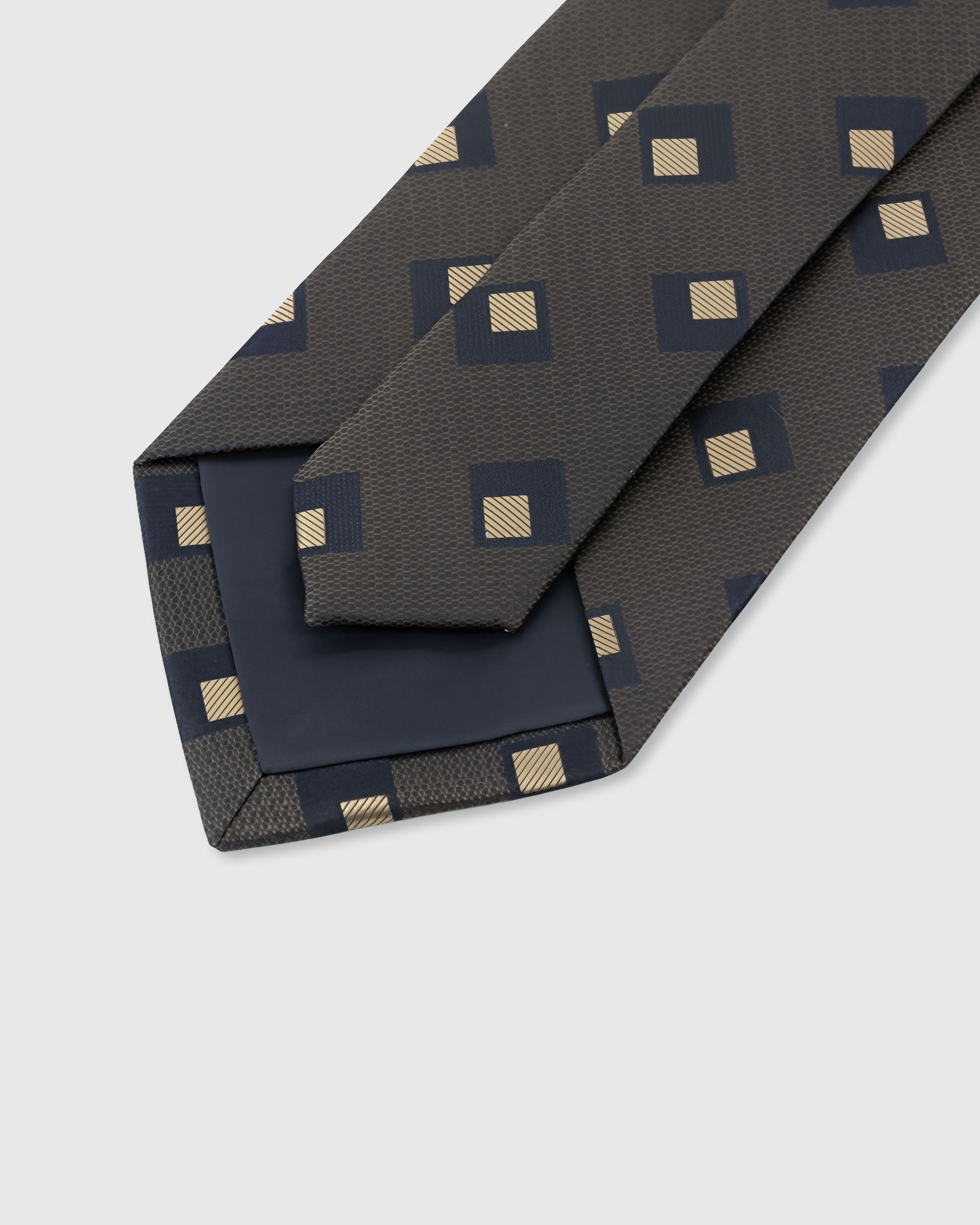 GRAPHITE DIAMOND TIE