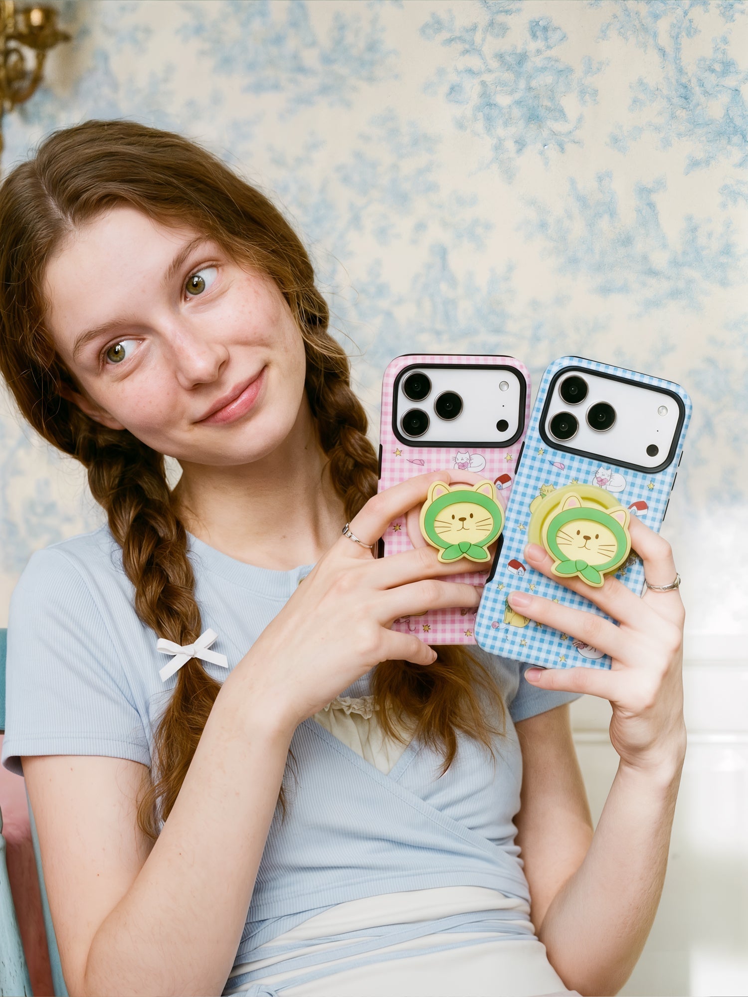 GREEN HOOD CAT PHONE CASE