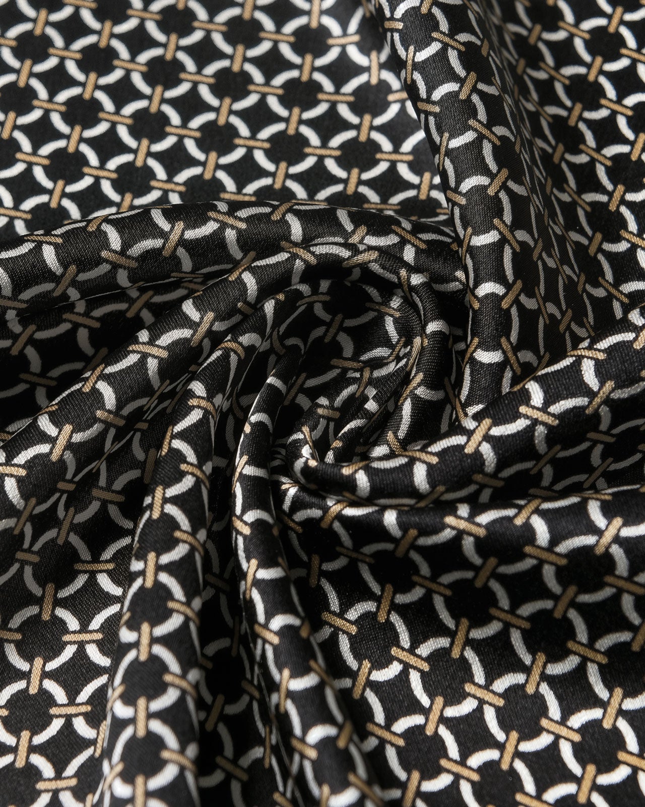 CHAIN LINK GRID SILK SCARF
