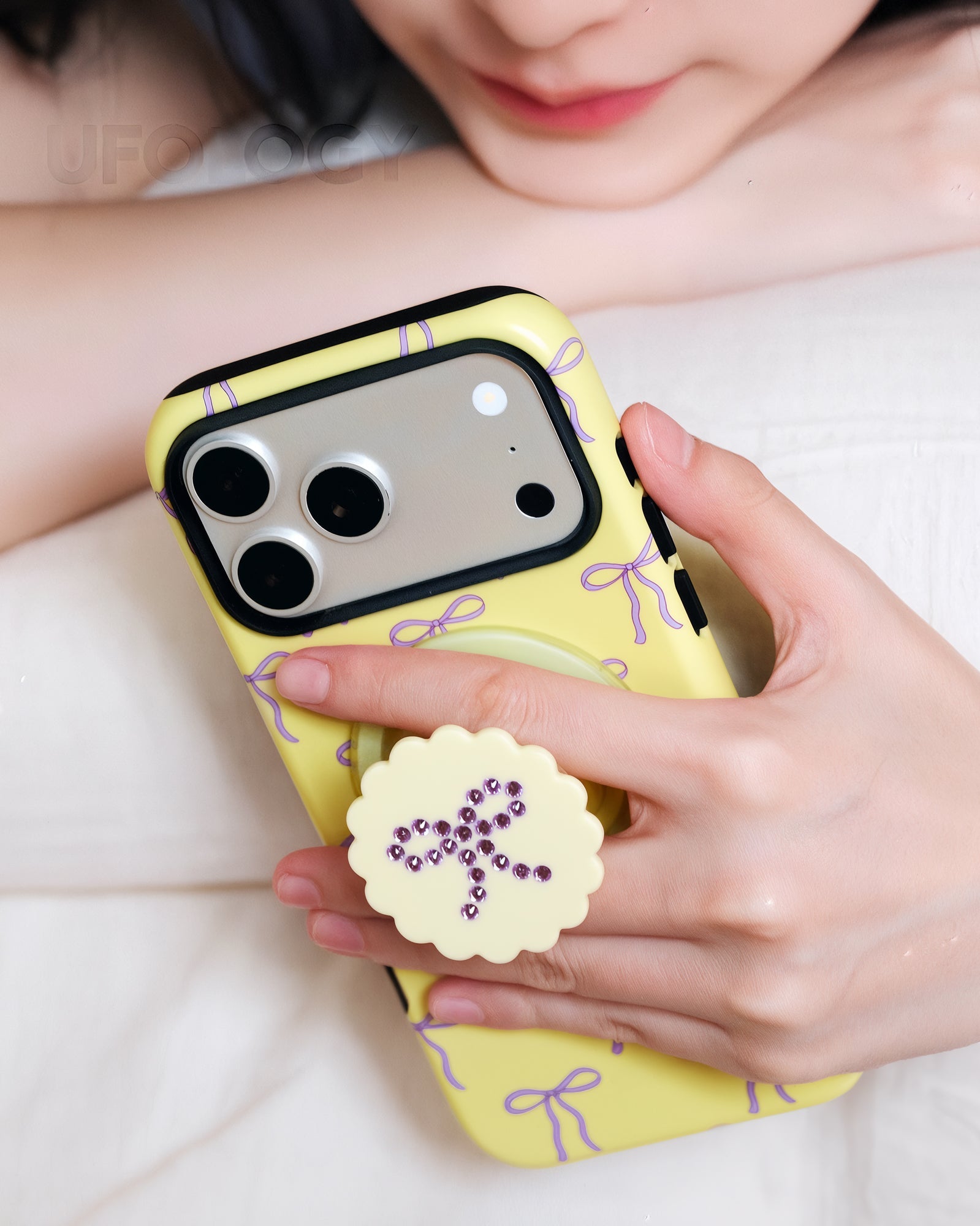 BUTTER BOW PHONE CASE