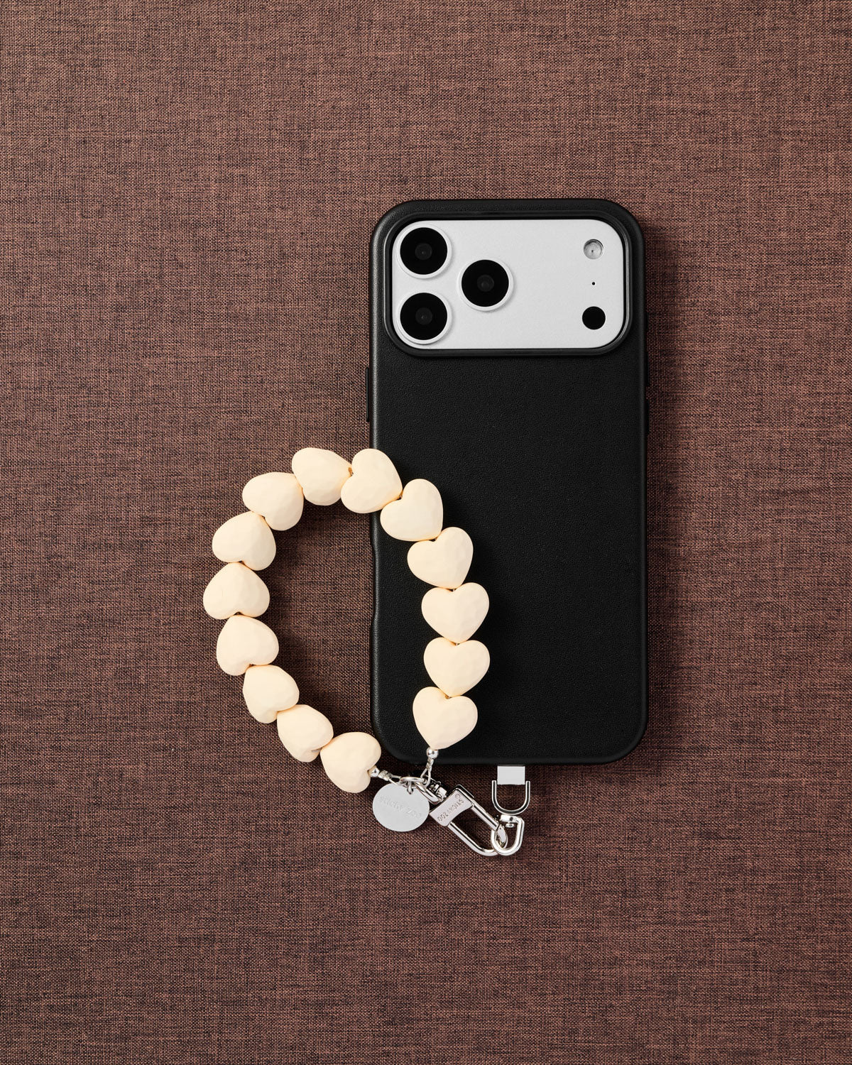 CREAM HEART PHONE STRAP