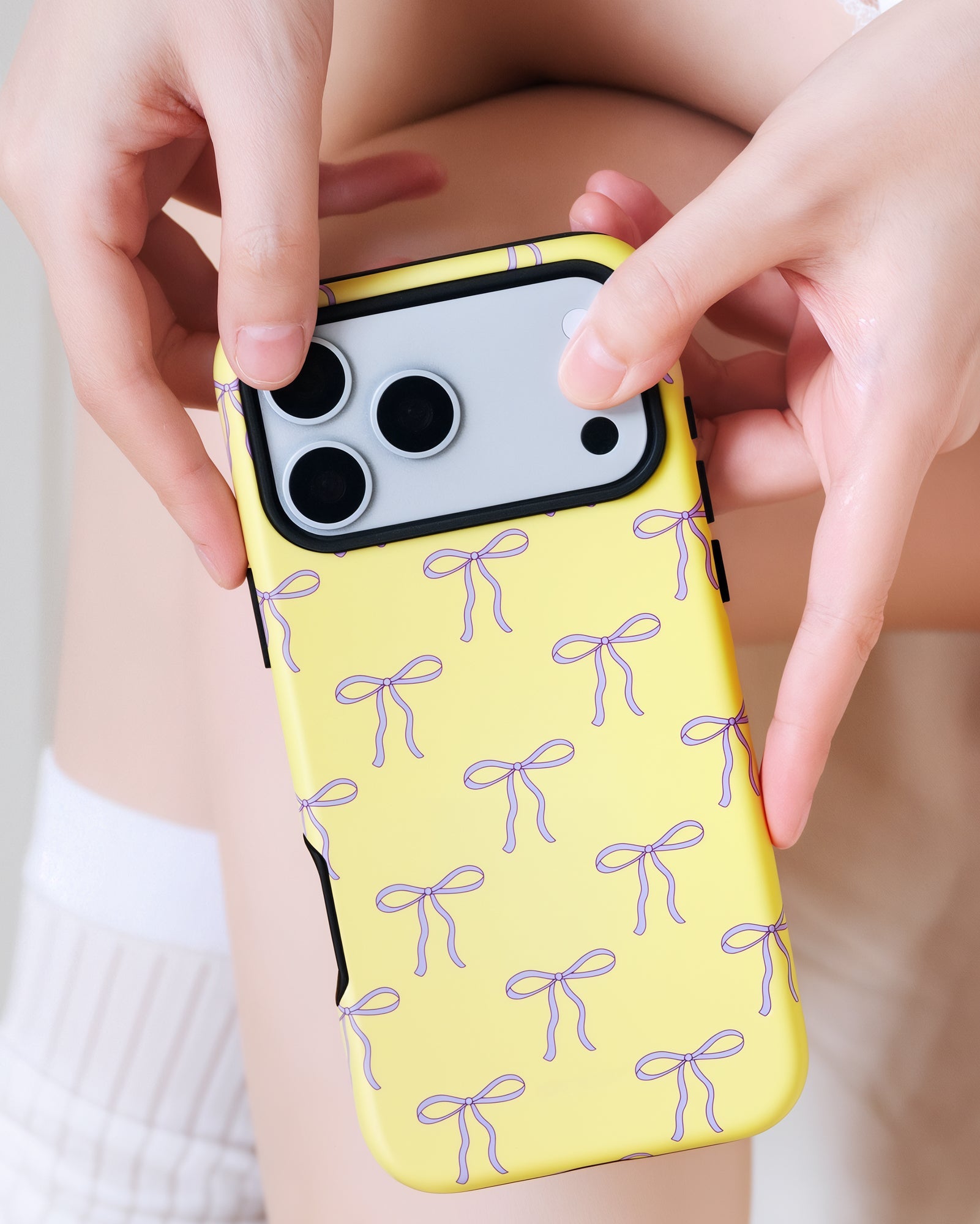 BUTTER BOW PHONE CASE