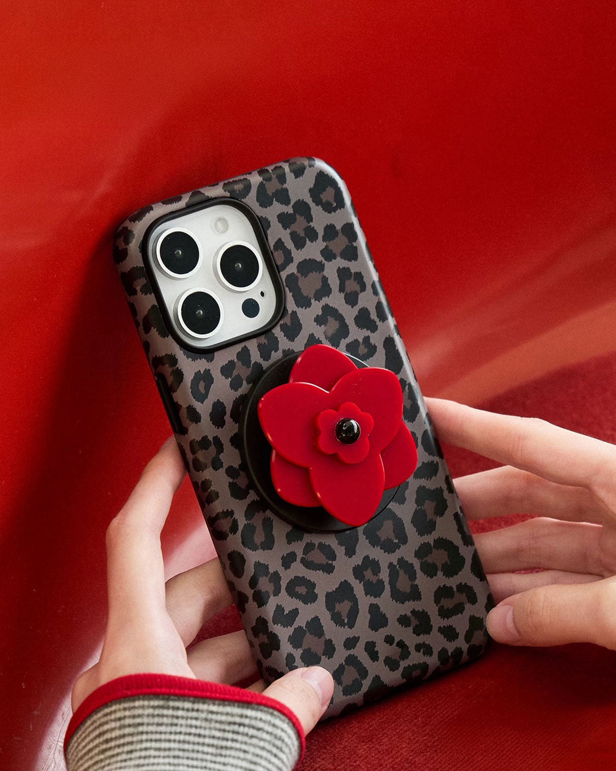 LEOPARD RED BLOOM PHONE CASE