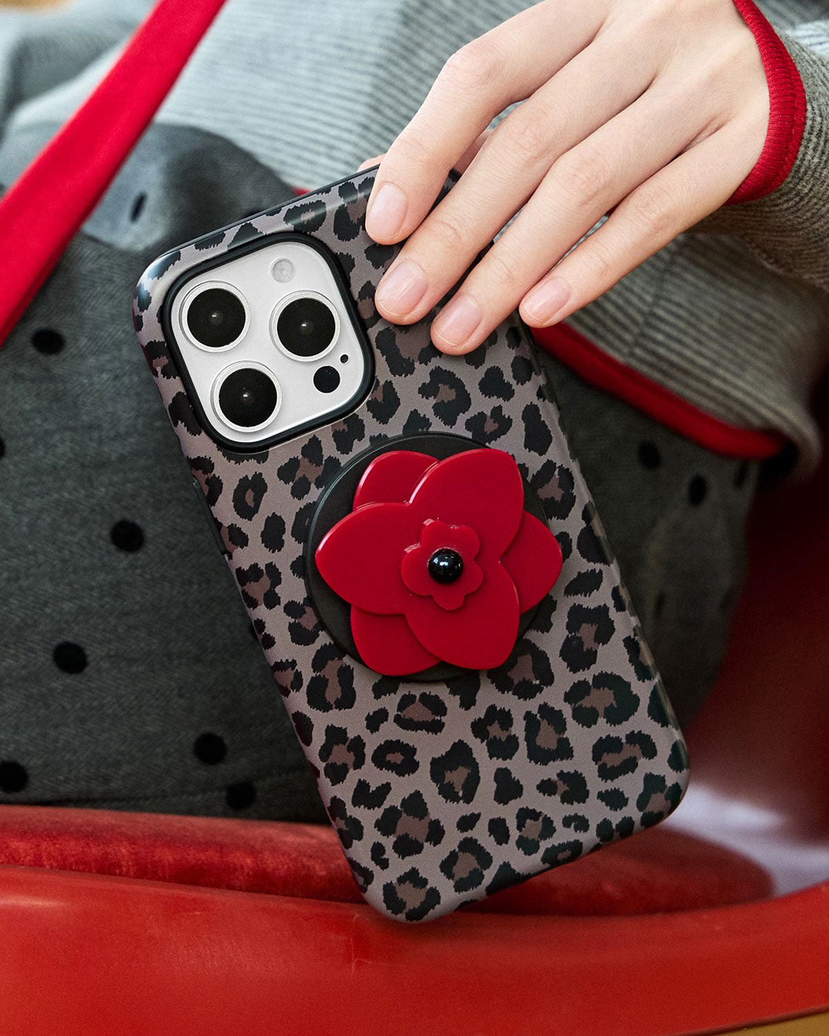 LEOPARD RED BLOOM PHONE CASE