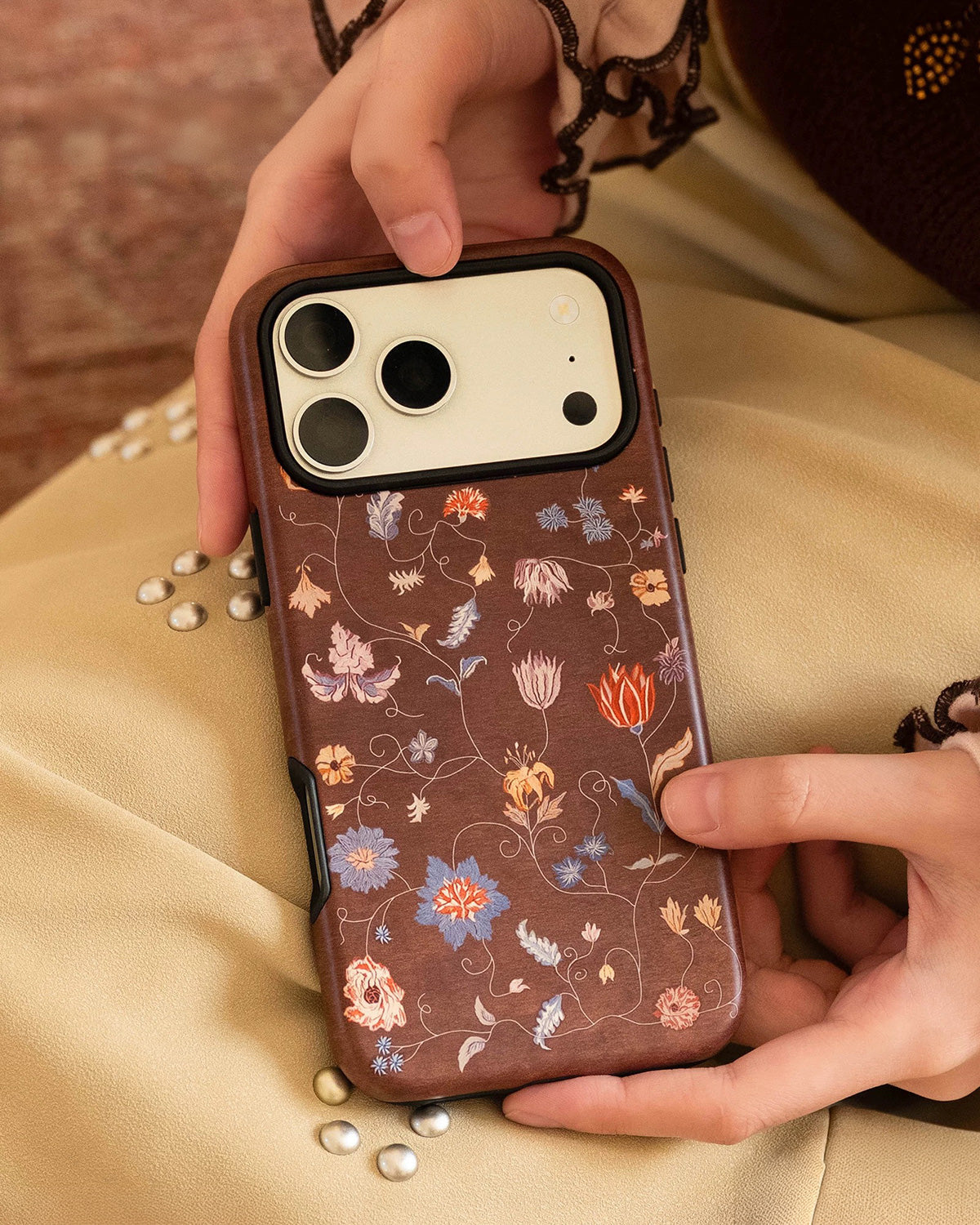 TERRACOTTA BLOOM MAGSAFE PHONE CASE