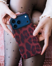 MIDNIGHT LEOPARD MAGSAFE PHONE CASE