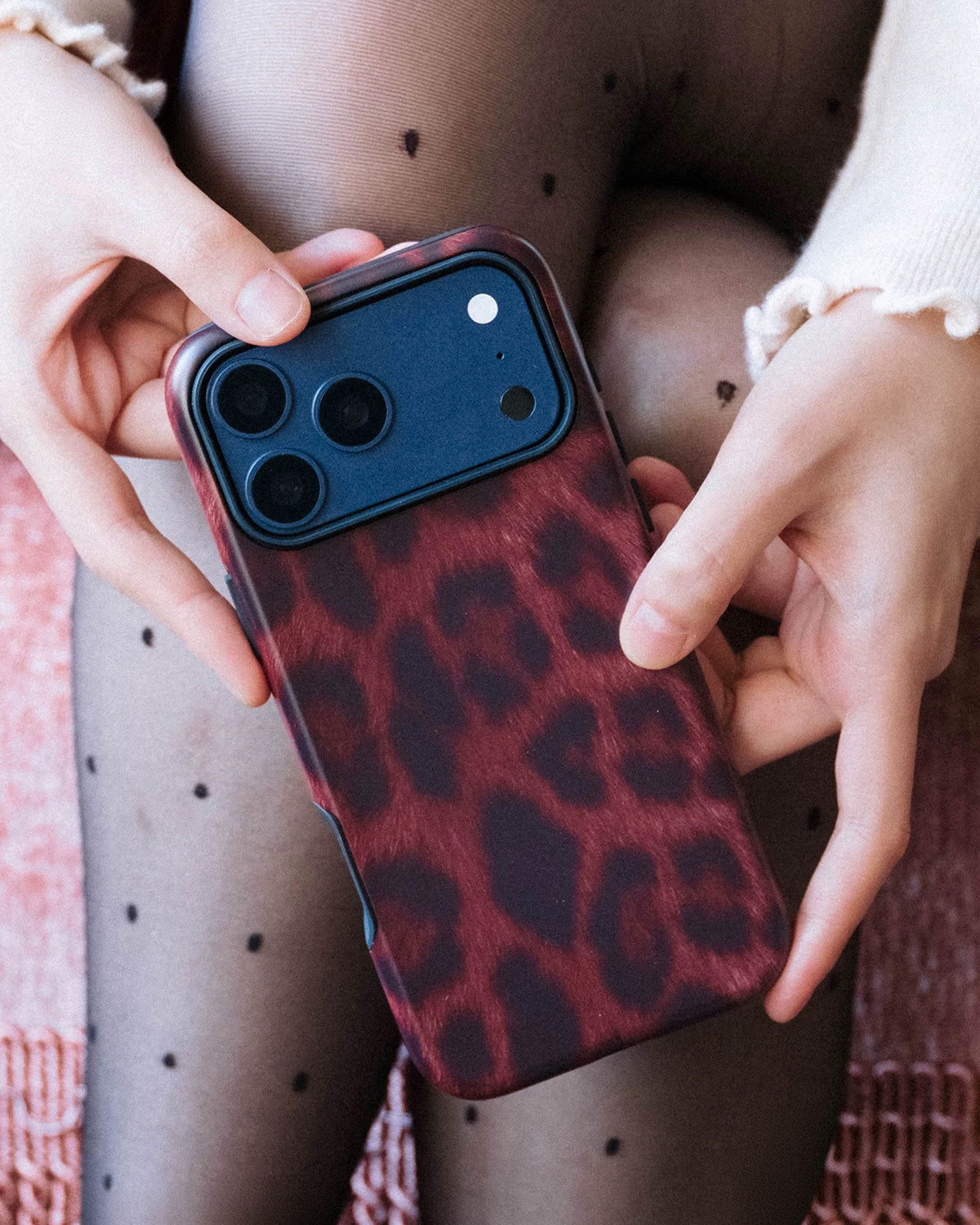MIDNIGHT LEOPARD MAGSAFE PHONE CASE