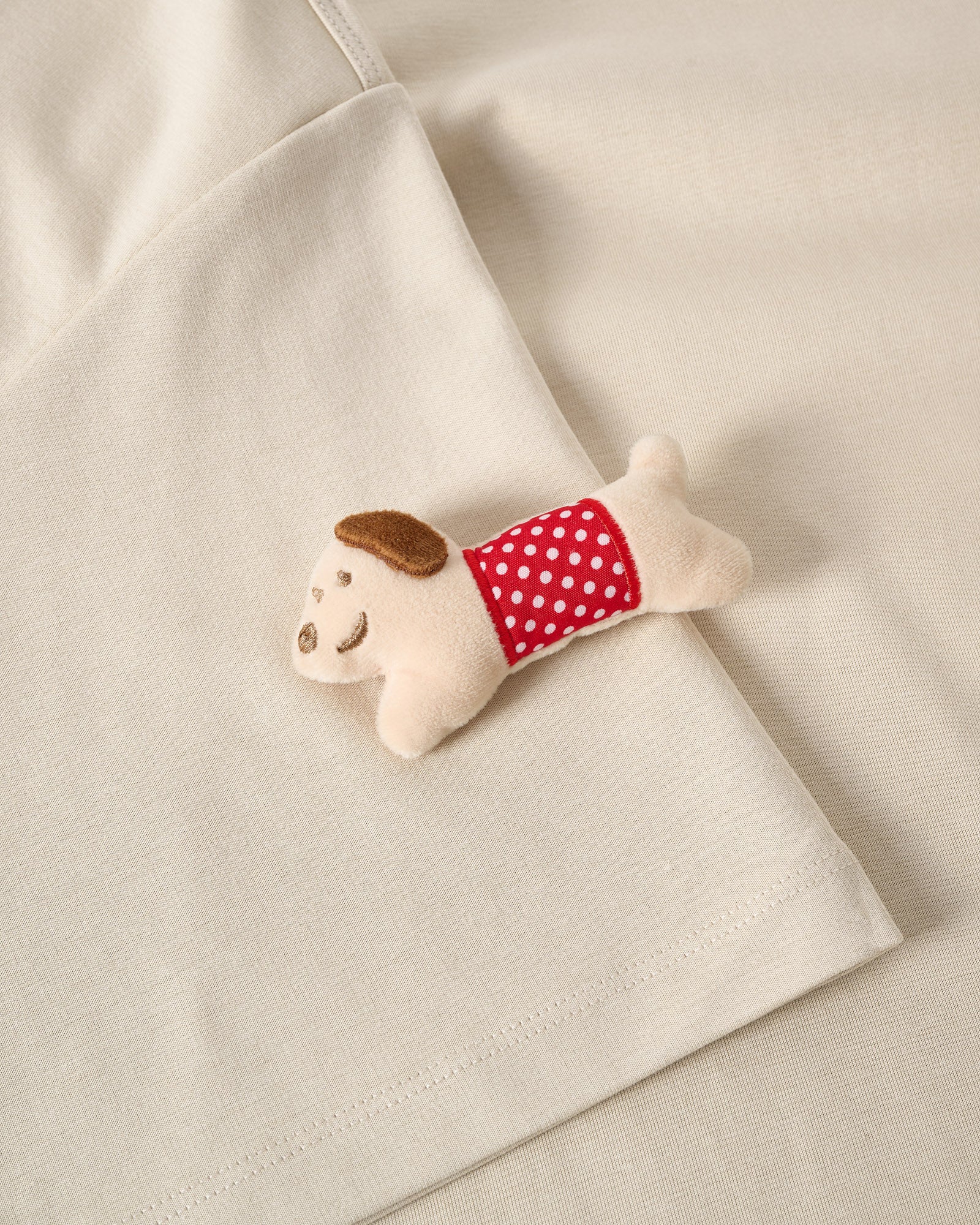 POLKA PUPPY SCATTER T-SHIRT — KREM
